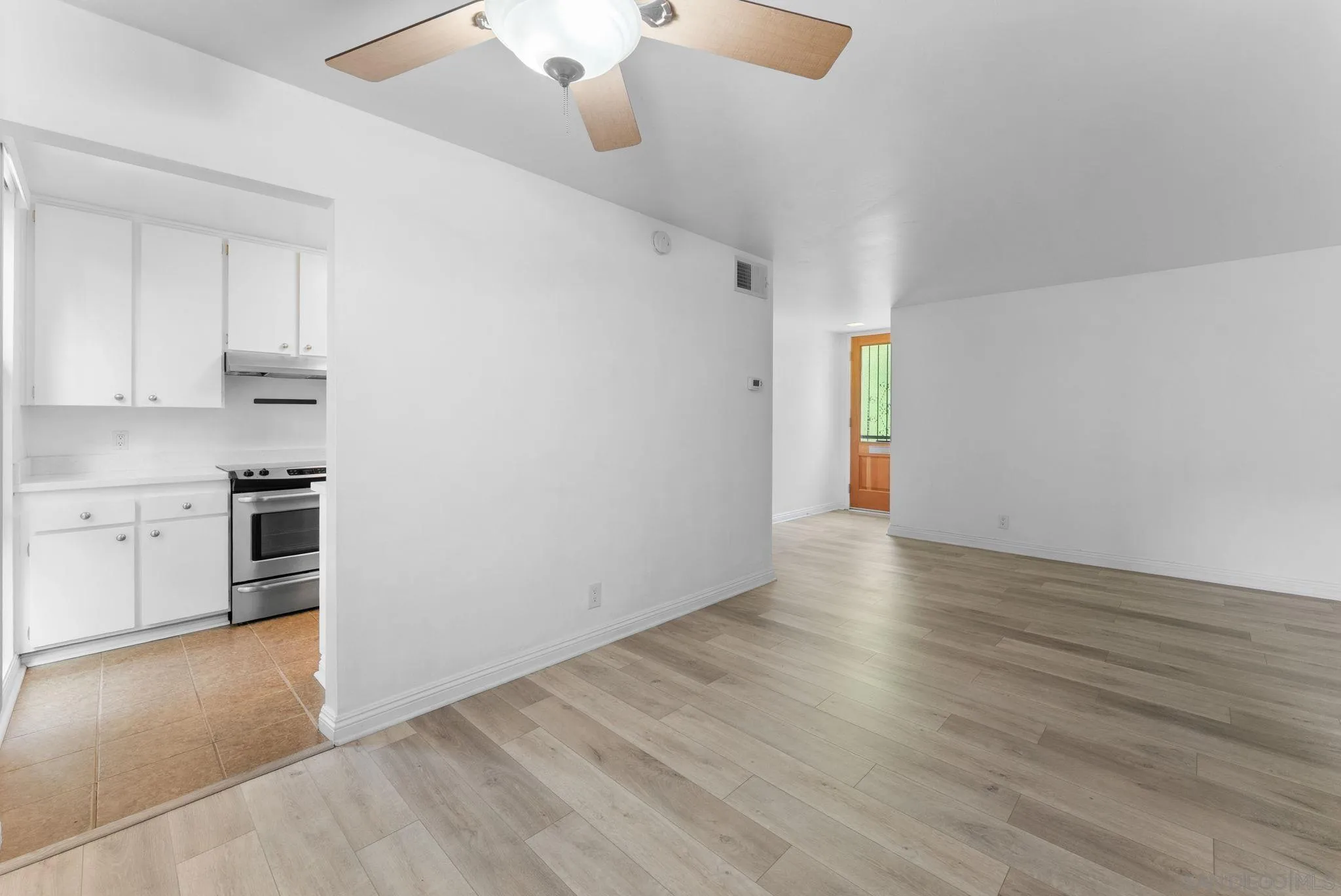 Photo #10: 260014893 Listing: Photo #10