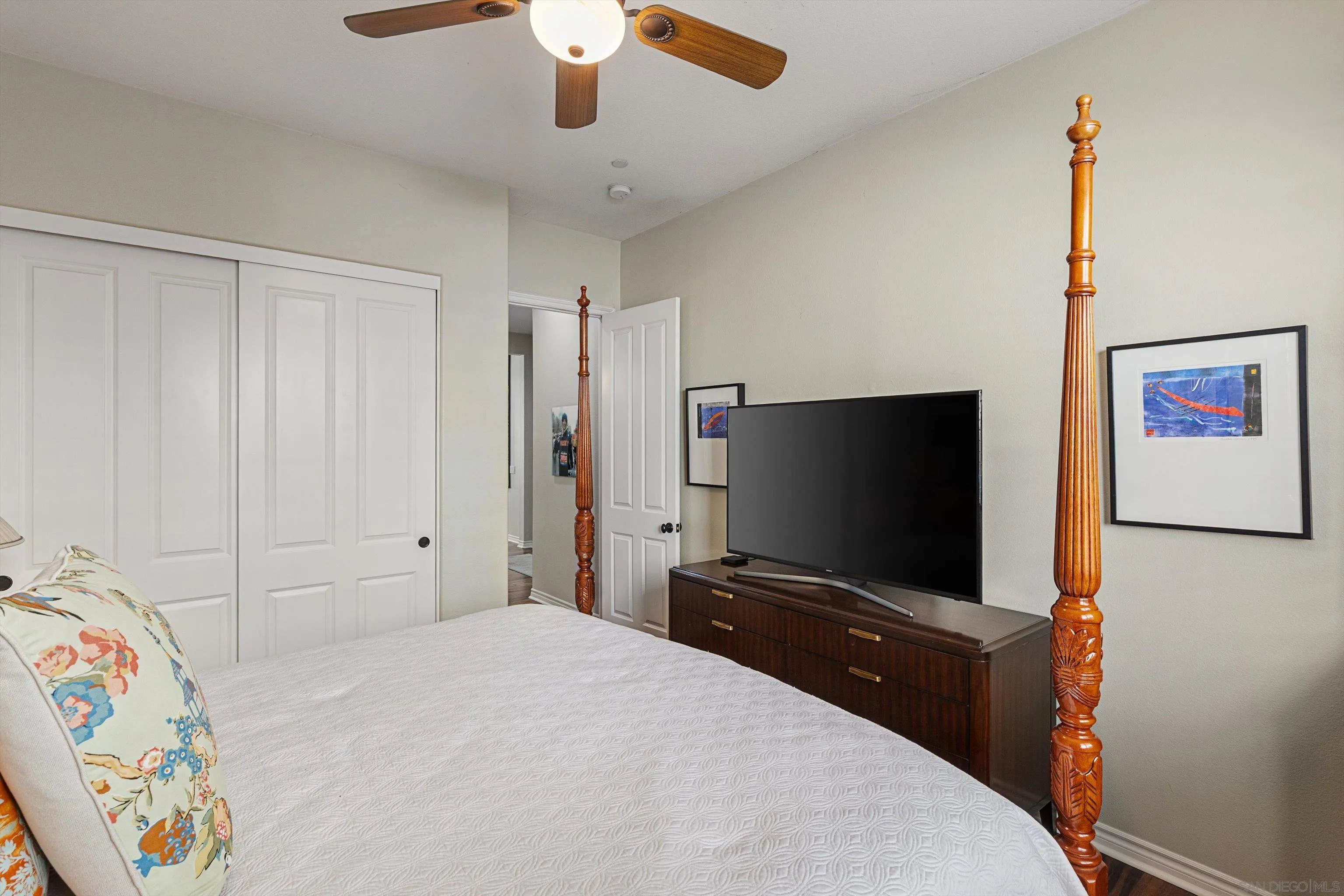 https://cdn.realtyfeed.com/cdn/127/260014895/043837ba01d70bfde44381d7063ddb10.webp