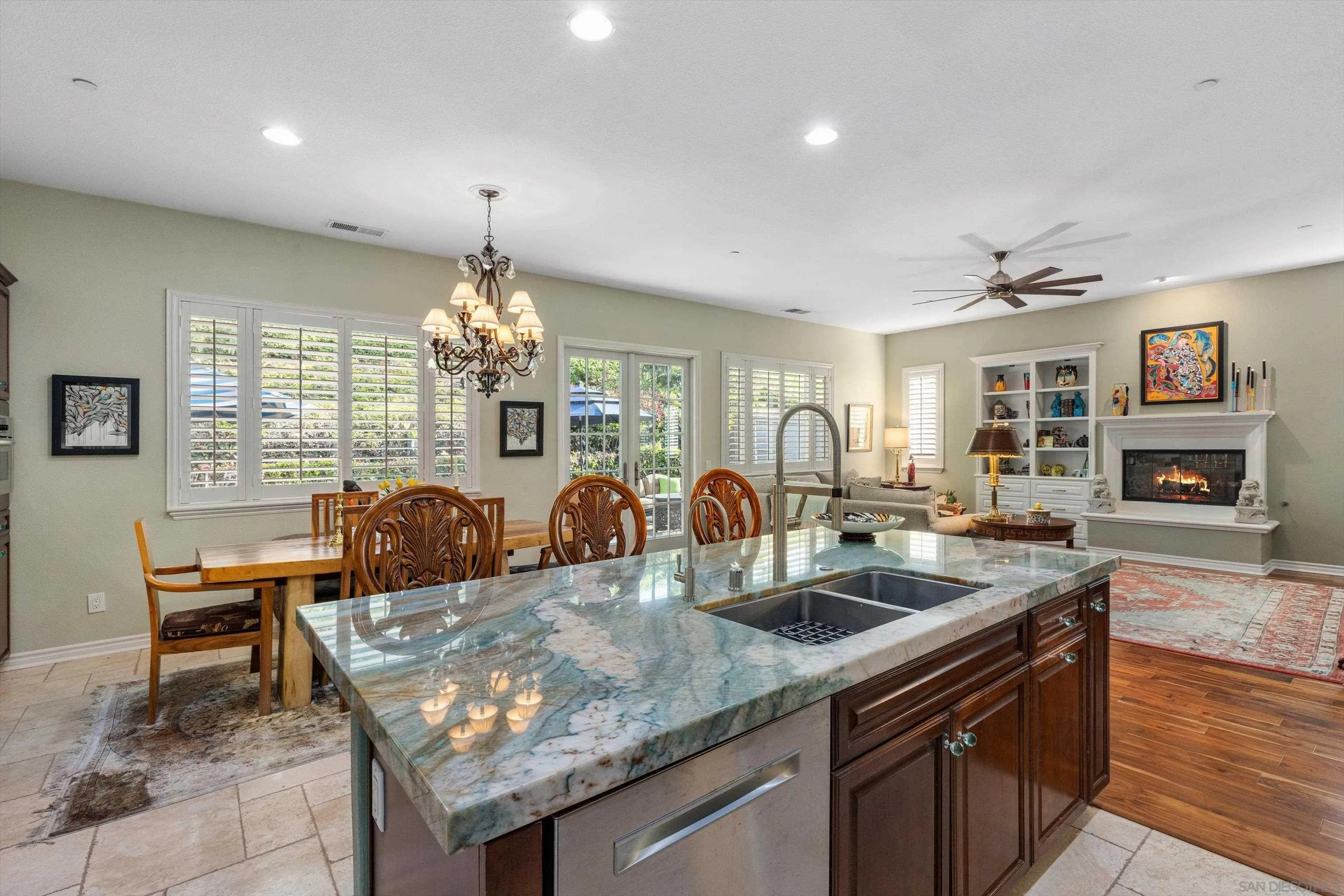 https://cdn.realtyfeed.com/cdn/127/260014895/2eb43af9e6abc7bb0889d5217a63f017.webp