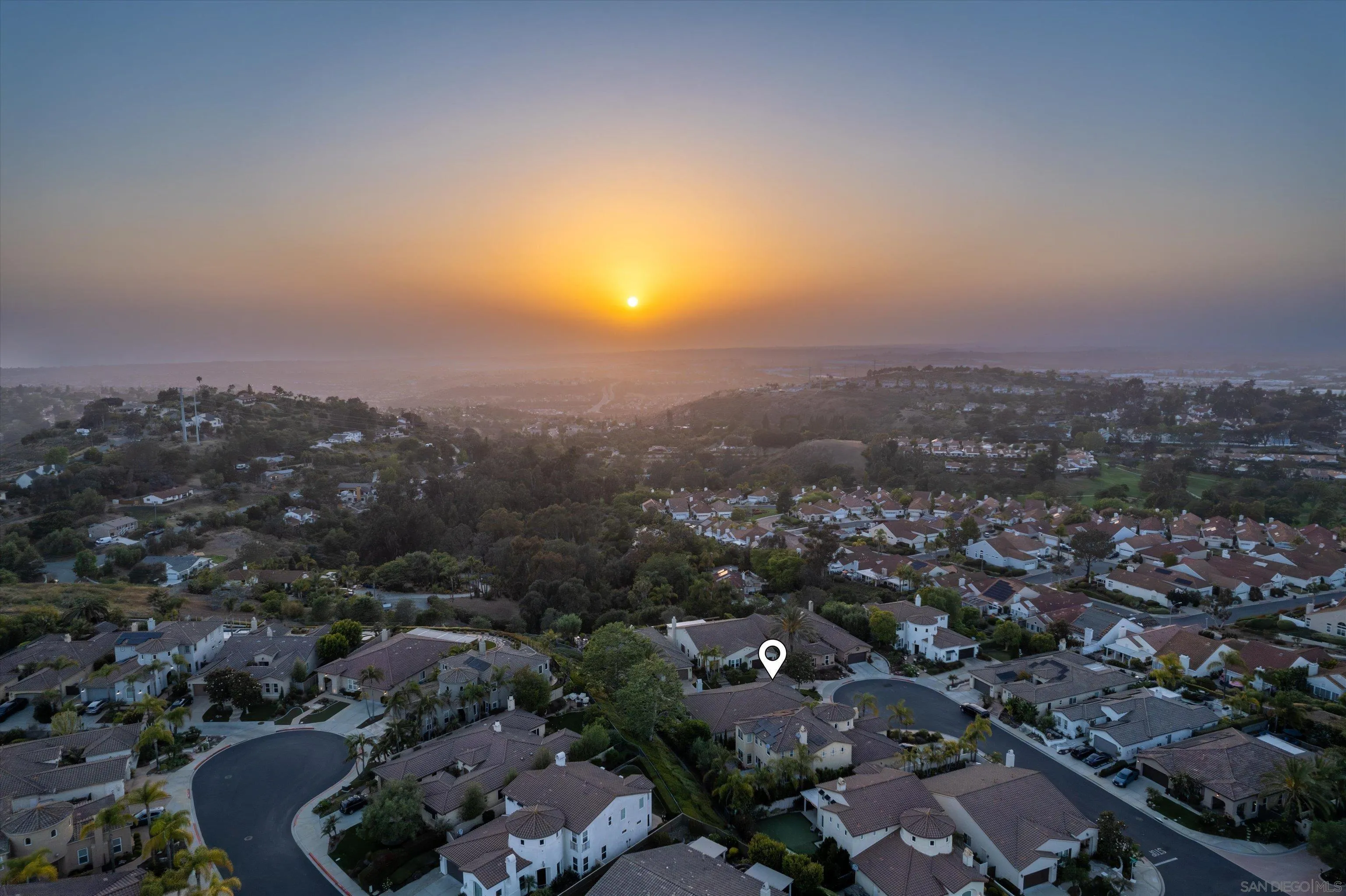 https://cdn.realtyfeed.com/cdn/127/260014895/96ada273ae3df5695da2fc3887214f49.webp