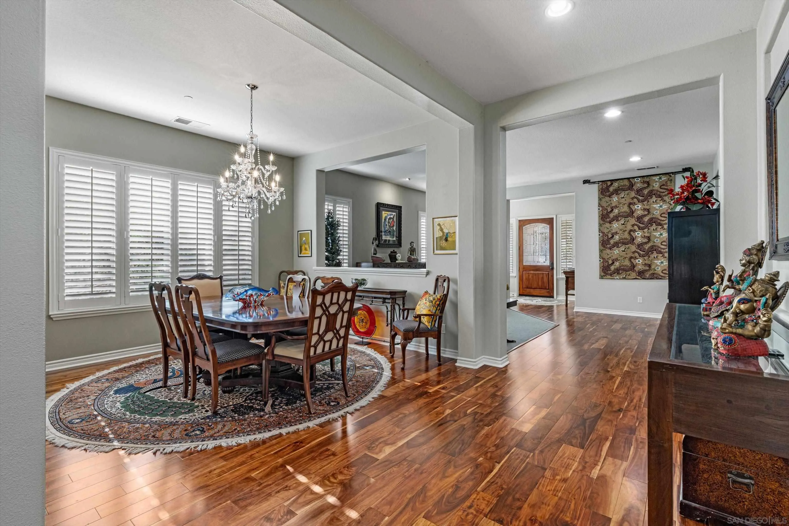https://cdn.realtyfeed.com/cdn/127/260014895/f9dc00bbc642cb5fc909c0c971134b44.webp