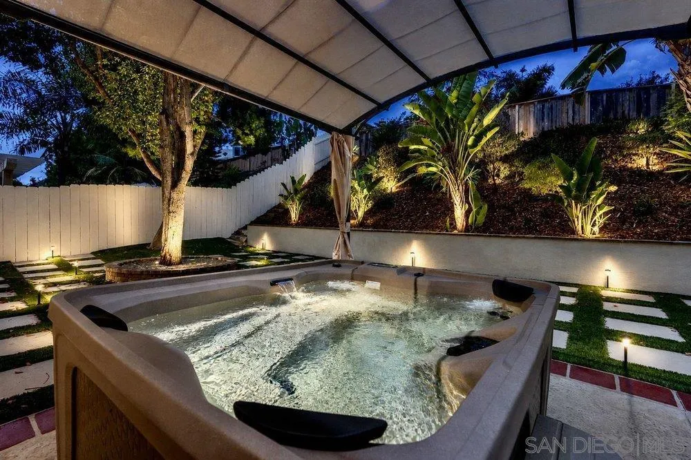 https://cdn.realtyfeed.com/cdn/127/260014897/050a3a0c1622fa0042a33e89d8731f32.webp