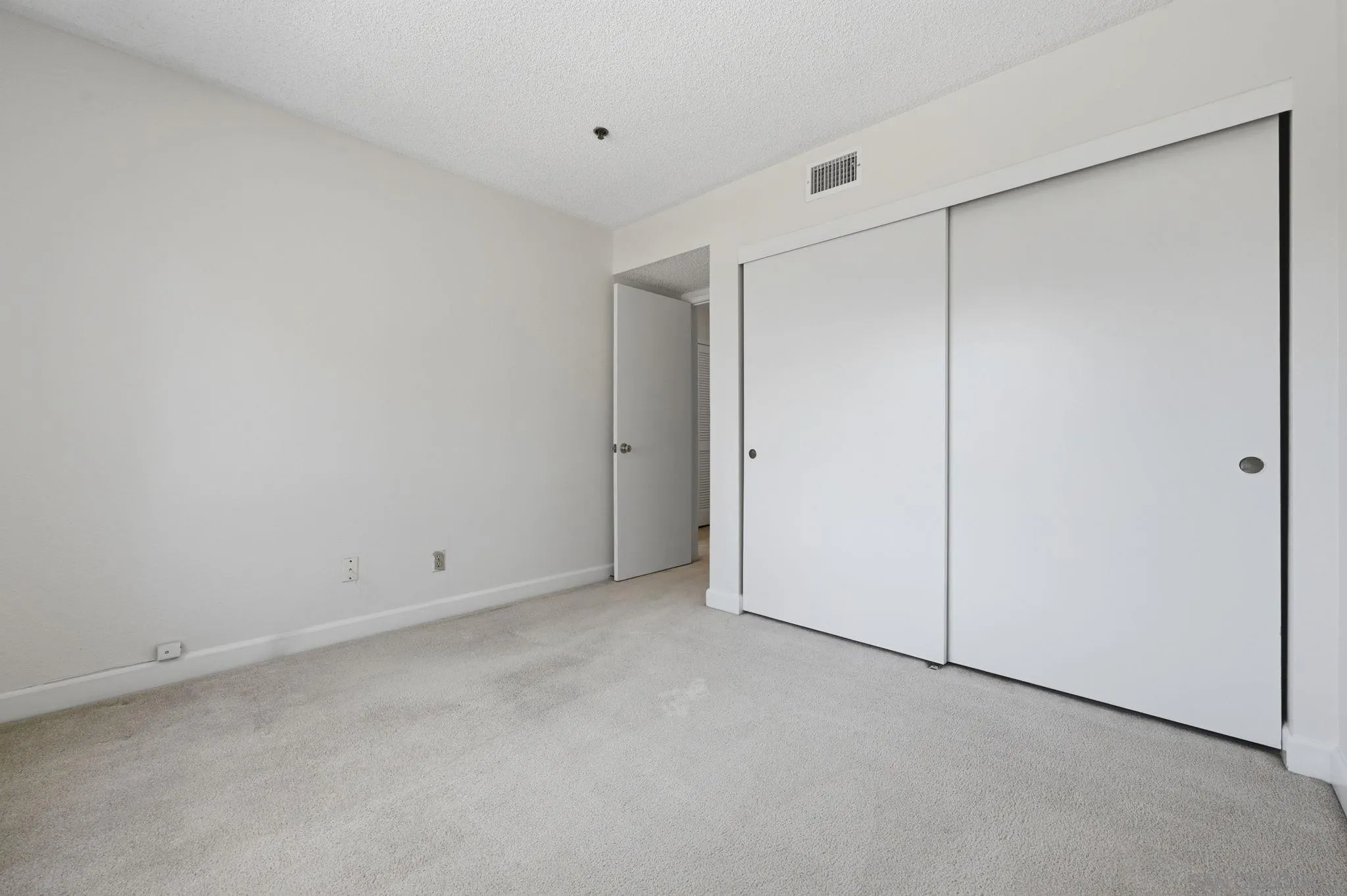 Photo #28: 260014898 Listing: Photo #28