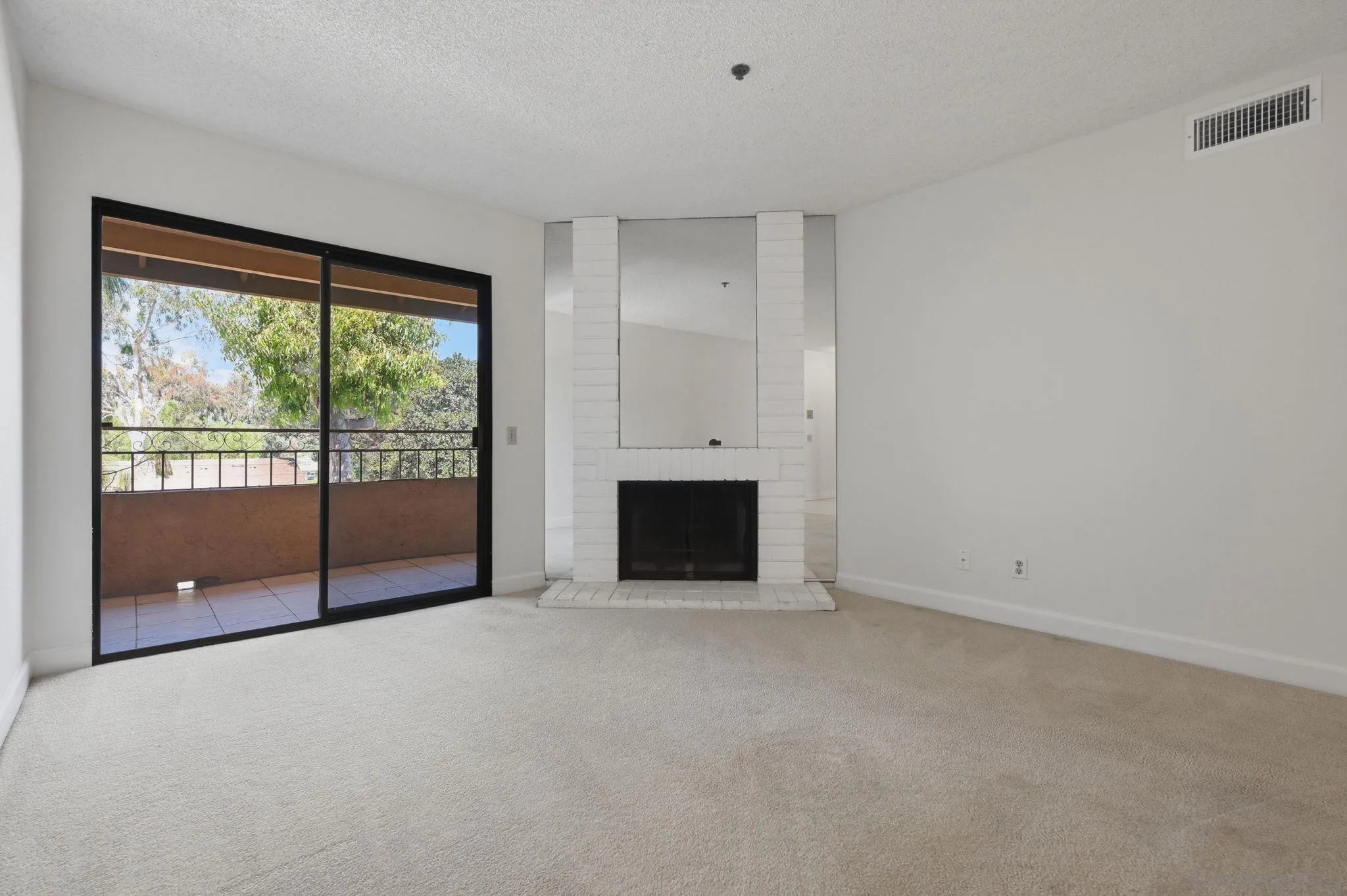 Photo #11: 260014898 Listing: Photo #11