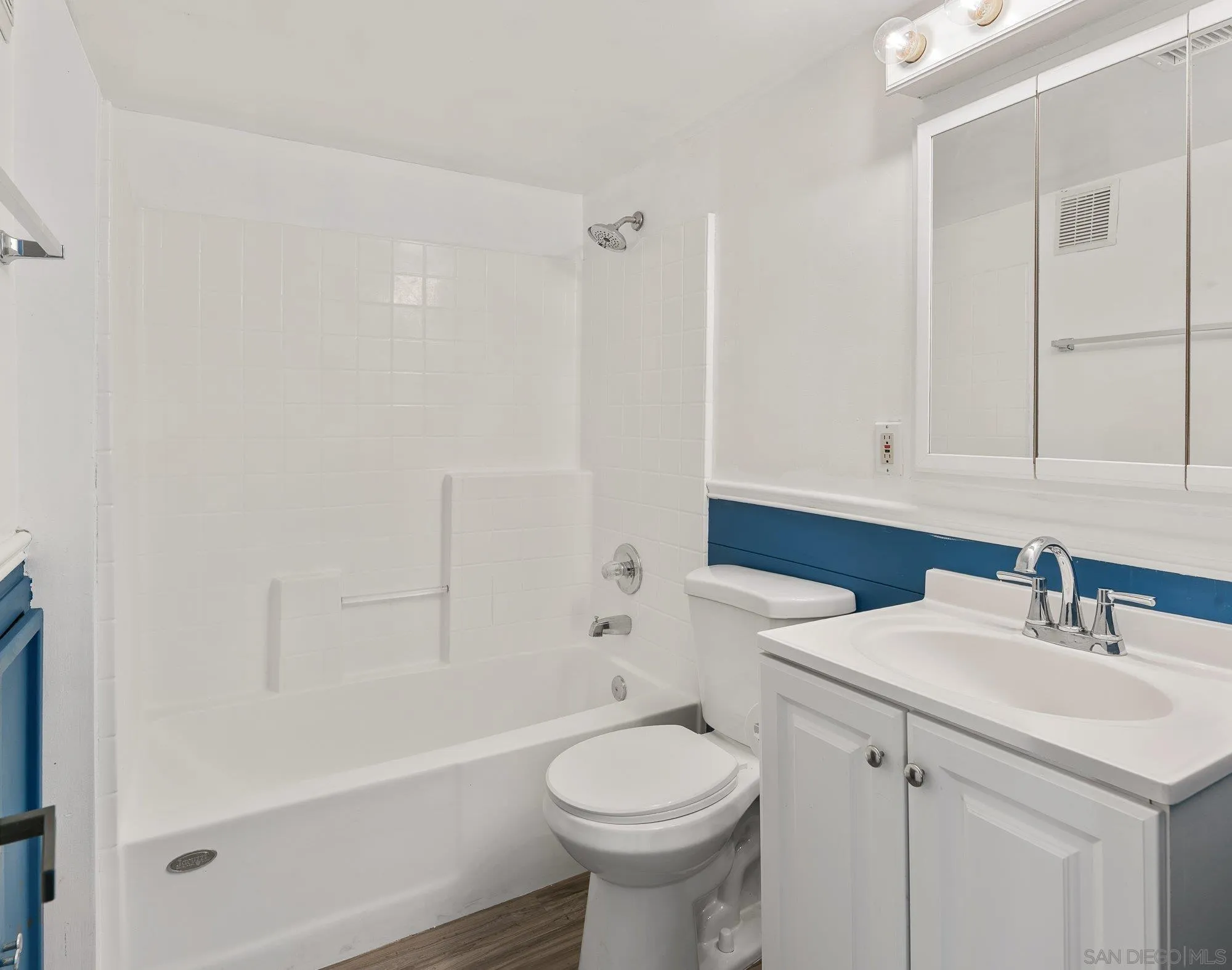 https://cdn.realtyfeed.com/cdn/127/260014899/97db4851dbd14f2ec95fab5a2921a2d4.webp