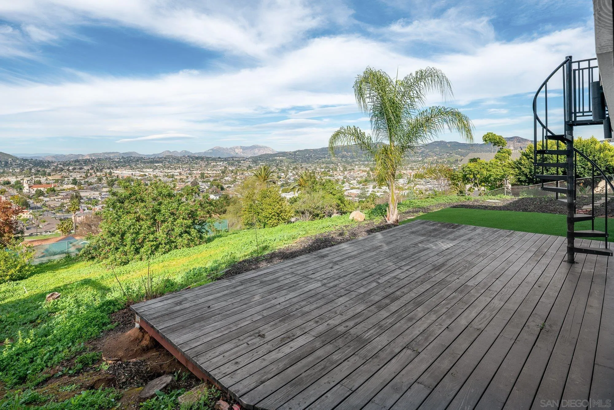 https://cdn.realtyfeed.com/cdn/127/260014899/a50be76f52521f1172163a3818913576.webp