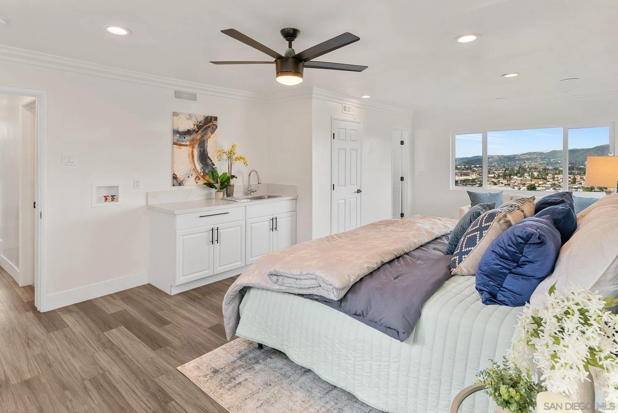 https://cdn.realtyfeed.com/cdn/127/260014899/cc2e8527e9c17249ee164f94732770dd.webp