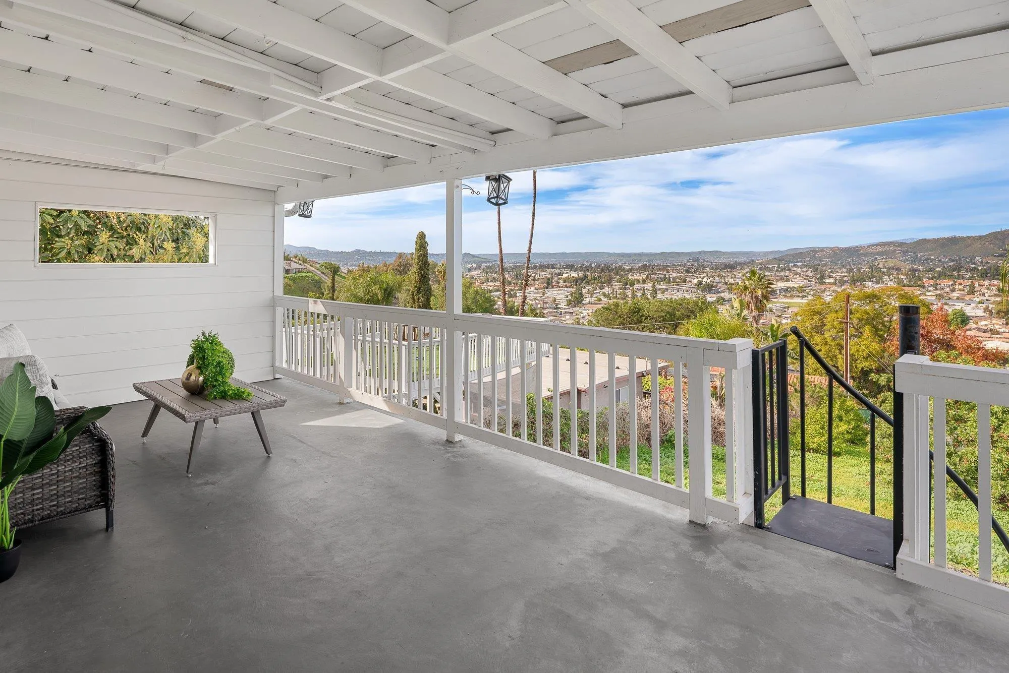 https://cdn.realtyfeed.com/cdn/127/260014899/de20c3e0956f8cf798e83ed728b16bf0.webp