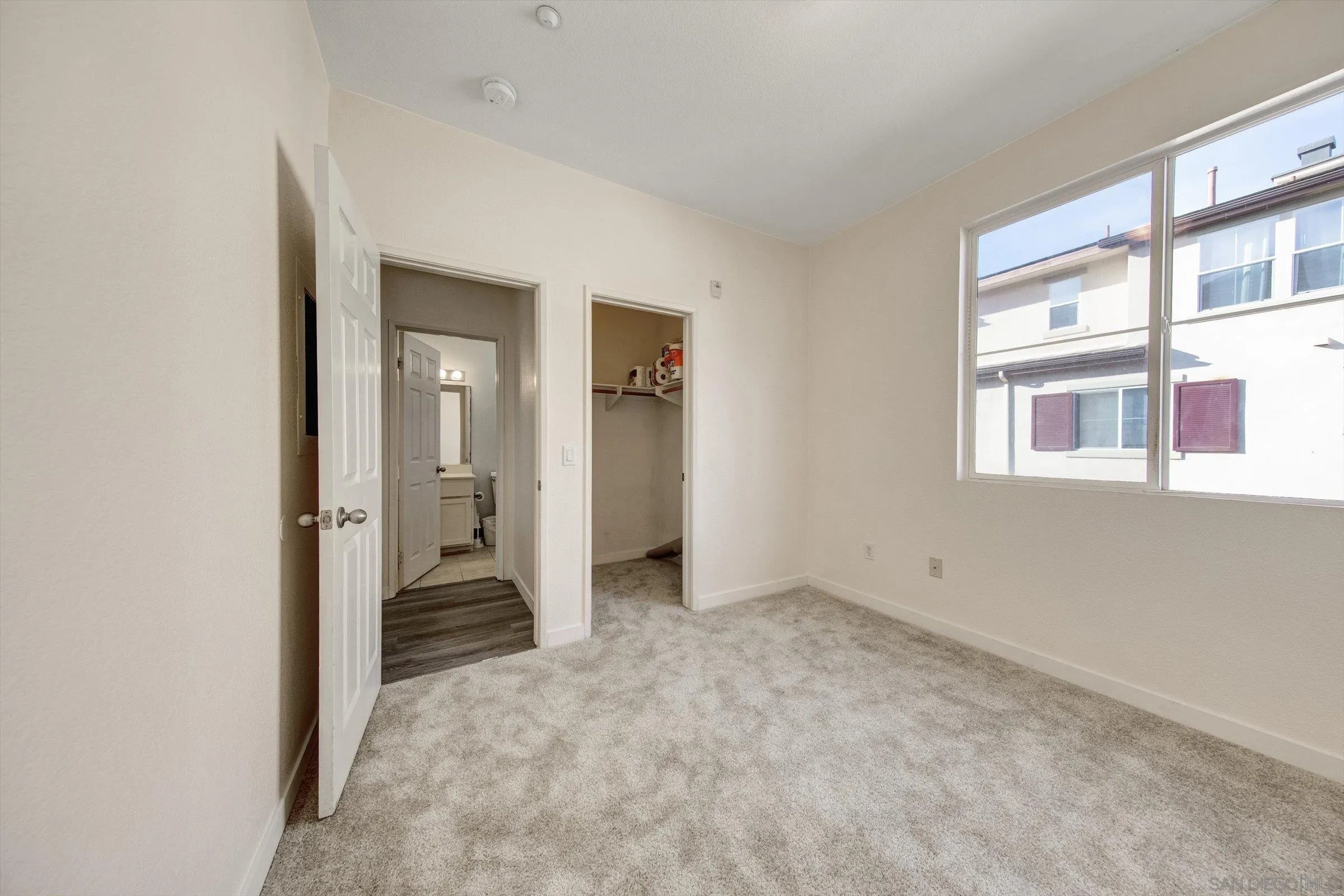 Photo #15: 2600149 Listing: Photo #15