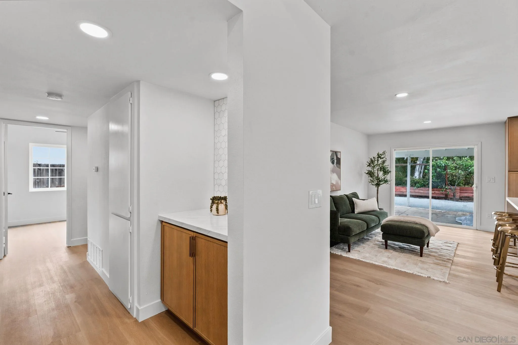 https://cdn.realtyfeed.com/cdn/127/260014903/47b73b5dc818b5256df433a310bdcb9a.webp