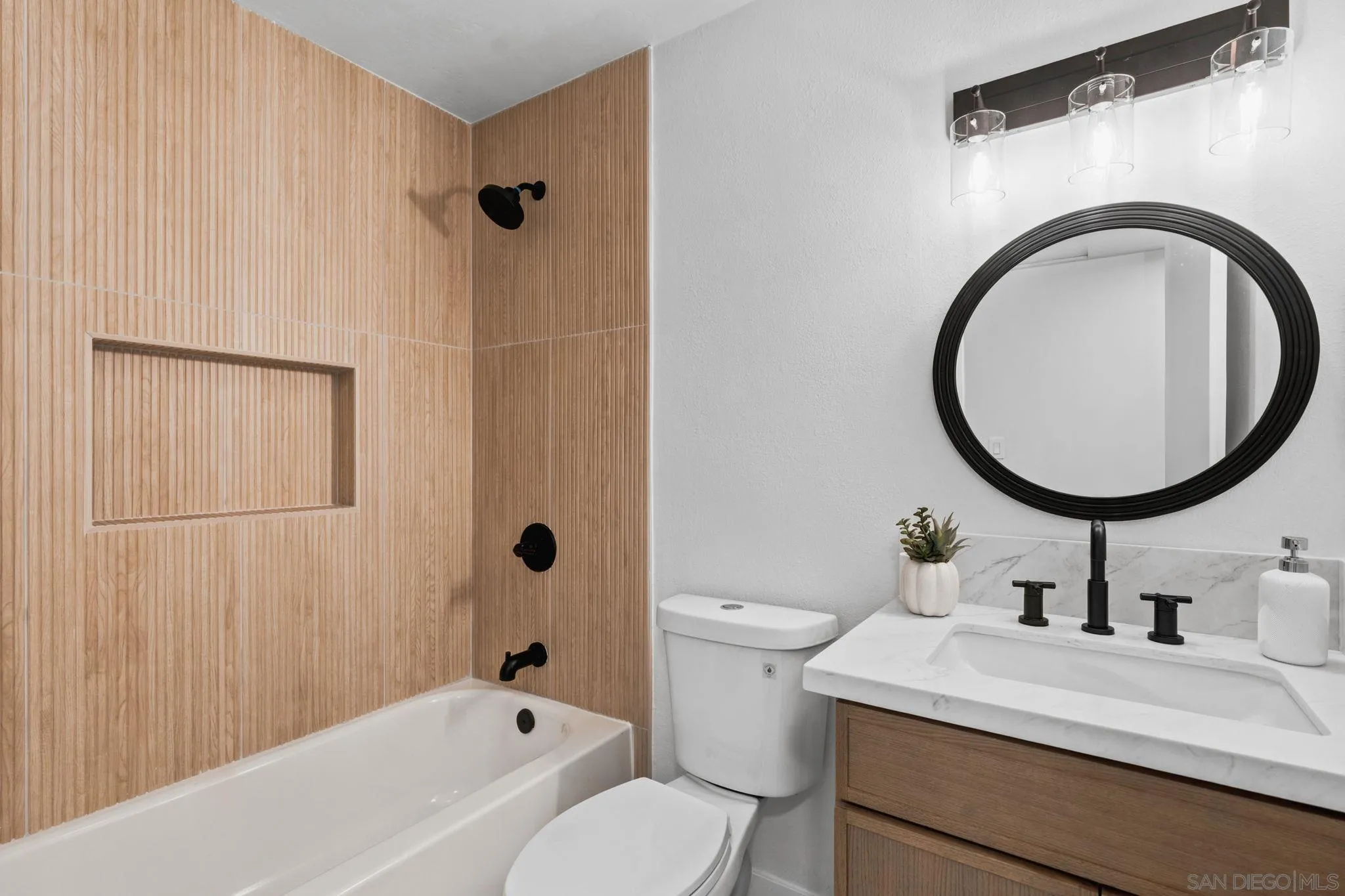 https://cdn.realtyfeed.com/cdn/127/260014903/d14c41a64423954bbb063d4c0cd55ea5.webp