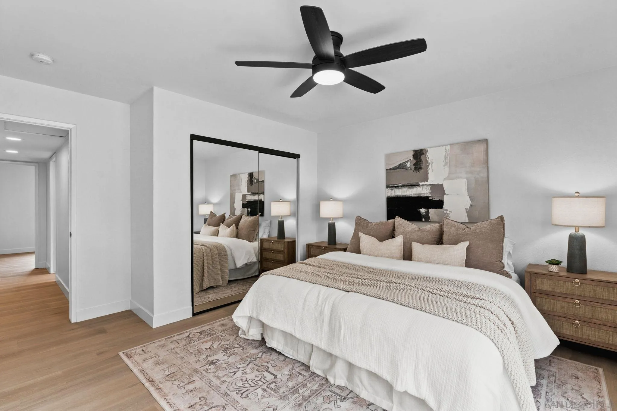 https://cdn.realtyfeed.com/cdn/127/260014903/f61d5b7f4c12f160657dafe8d4af8993.webp