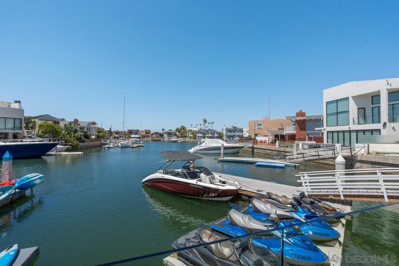 https://cdn.realtyfeed.com/cdn/127/260014905/1c65e0b07bb2fcff530dfa3e64728146.webp