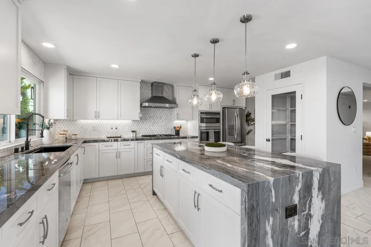 https://cdn.realtyfeed.com/cdn/127/260014905/49703dae8d17d04cf555c9df6567c9a2.webp