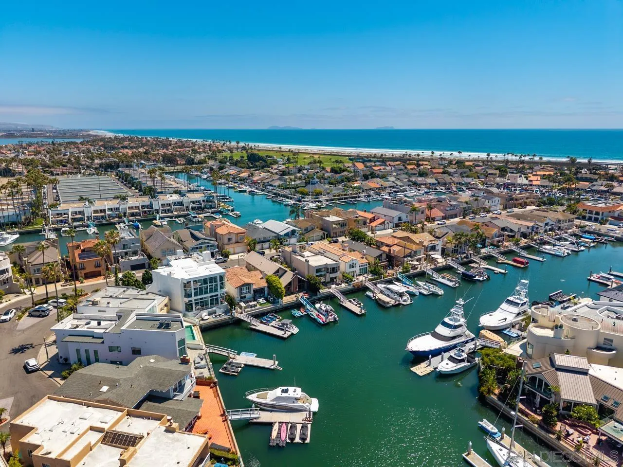 https://cdn.realtyfeed.com/cdn/127/260014905/4c56a4881cd64e13e539d7d3a3fbf7b7.webp