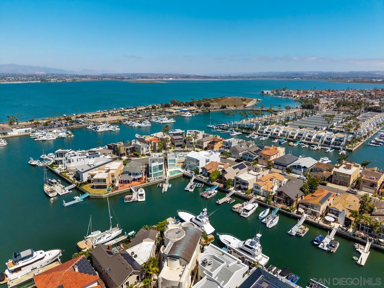 https://cdn.realtyfeed.com/cdn/127/260014905/5087ec4cc275ce4a30385131b1e8056a.webp