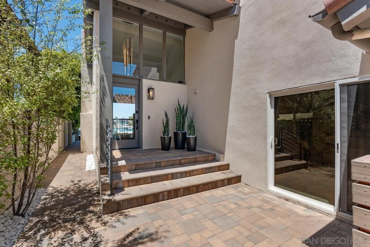 https://cdn.realtyfeed.com/cdn/127/260014905/b63aed3e049218c2c30406399c6c2919.webp