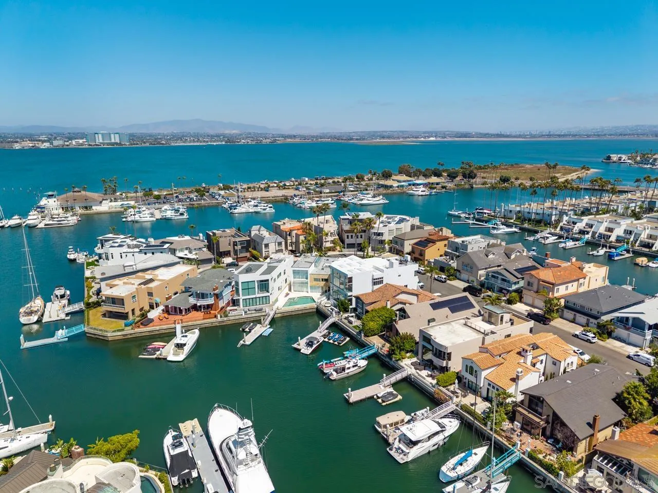 https://cdn.realtyfeed.com/cdn/127/260014905/df21d67a766f54943ee0be7cac727d1a.webp