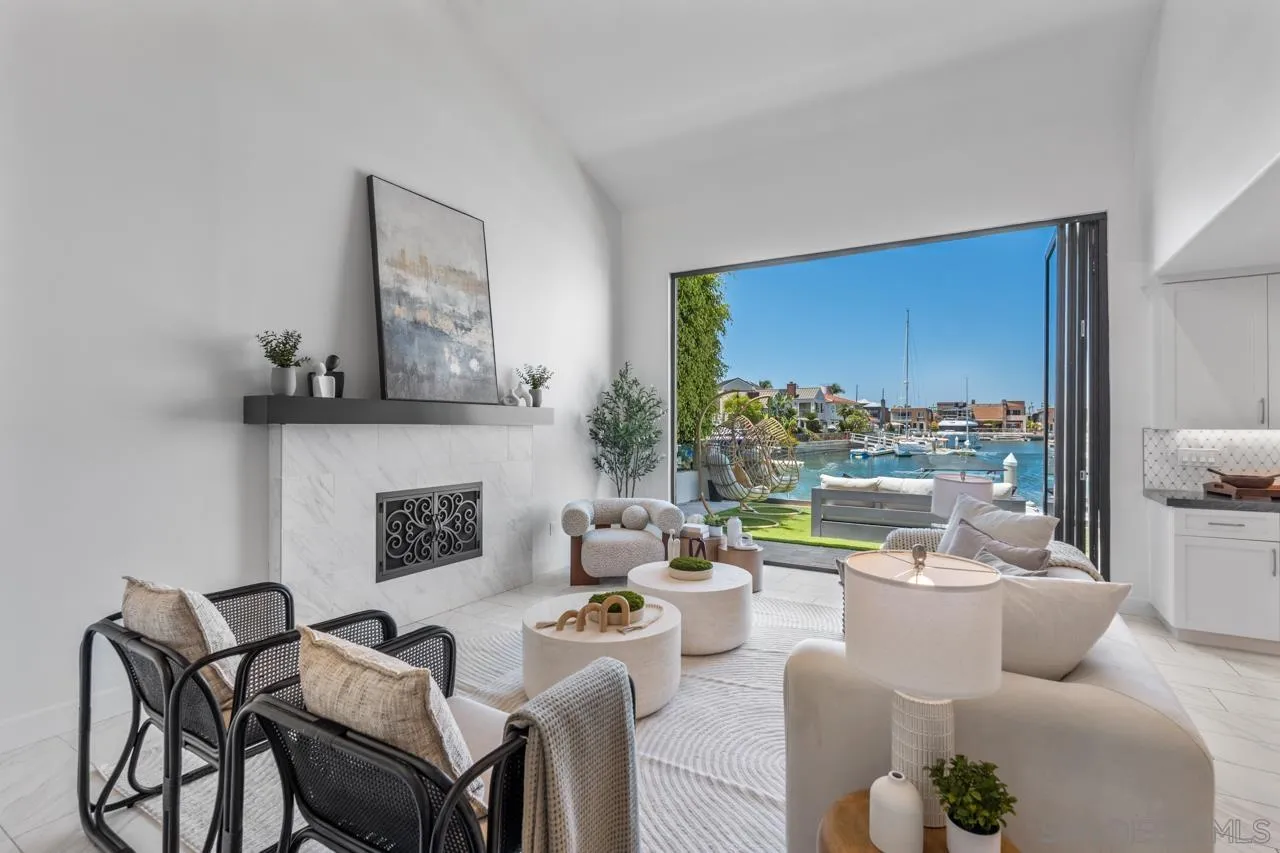 https://cdn.realtyfeed.com/cdn/127/260014905/f03f4a08557e616ae12c16a258863cb4.webp