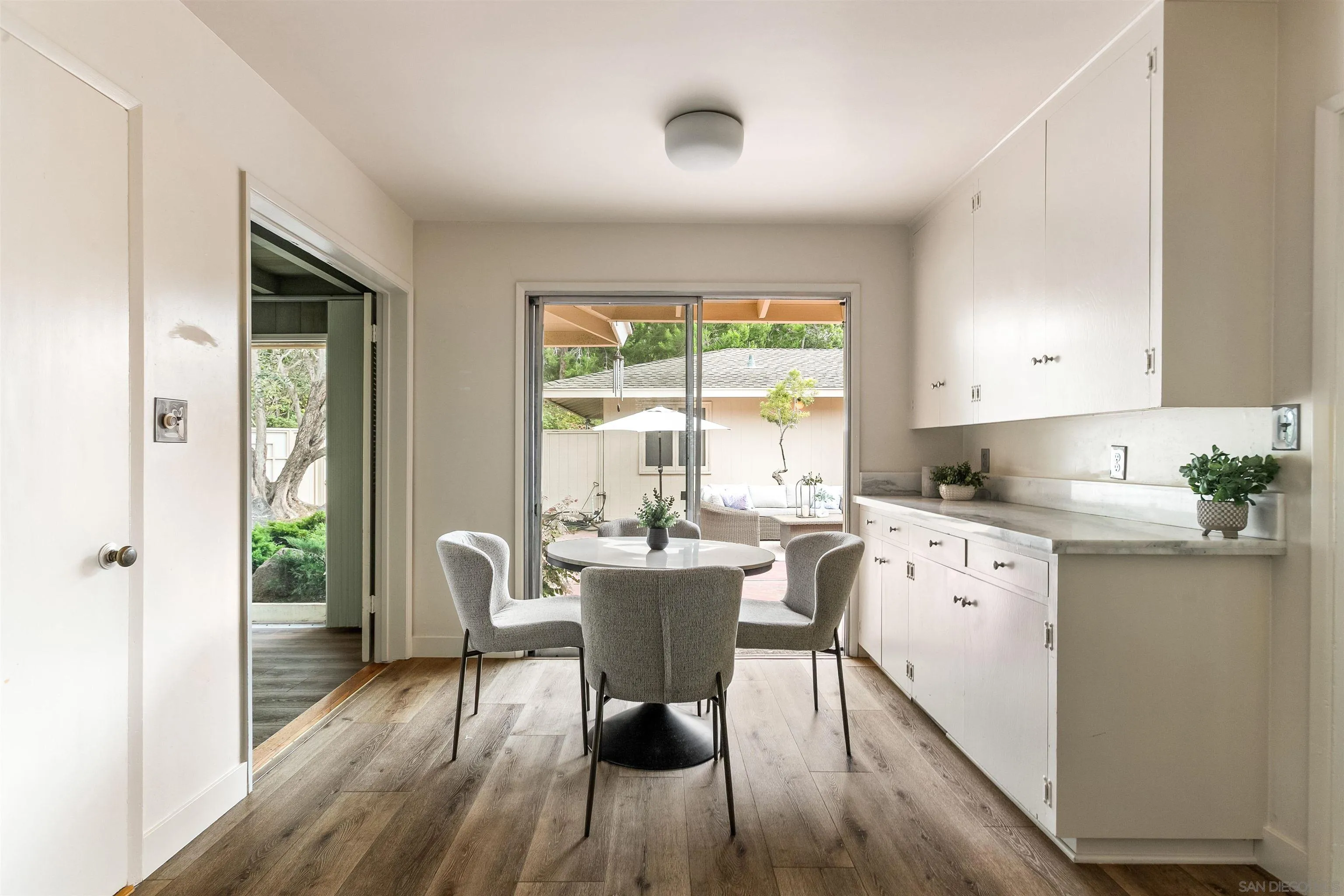 https://cdn.realtyfeed.com/cdn/127/260014906/1d8145f51f6a54a1bb2b823b3ea5d0c5.webp