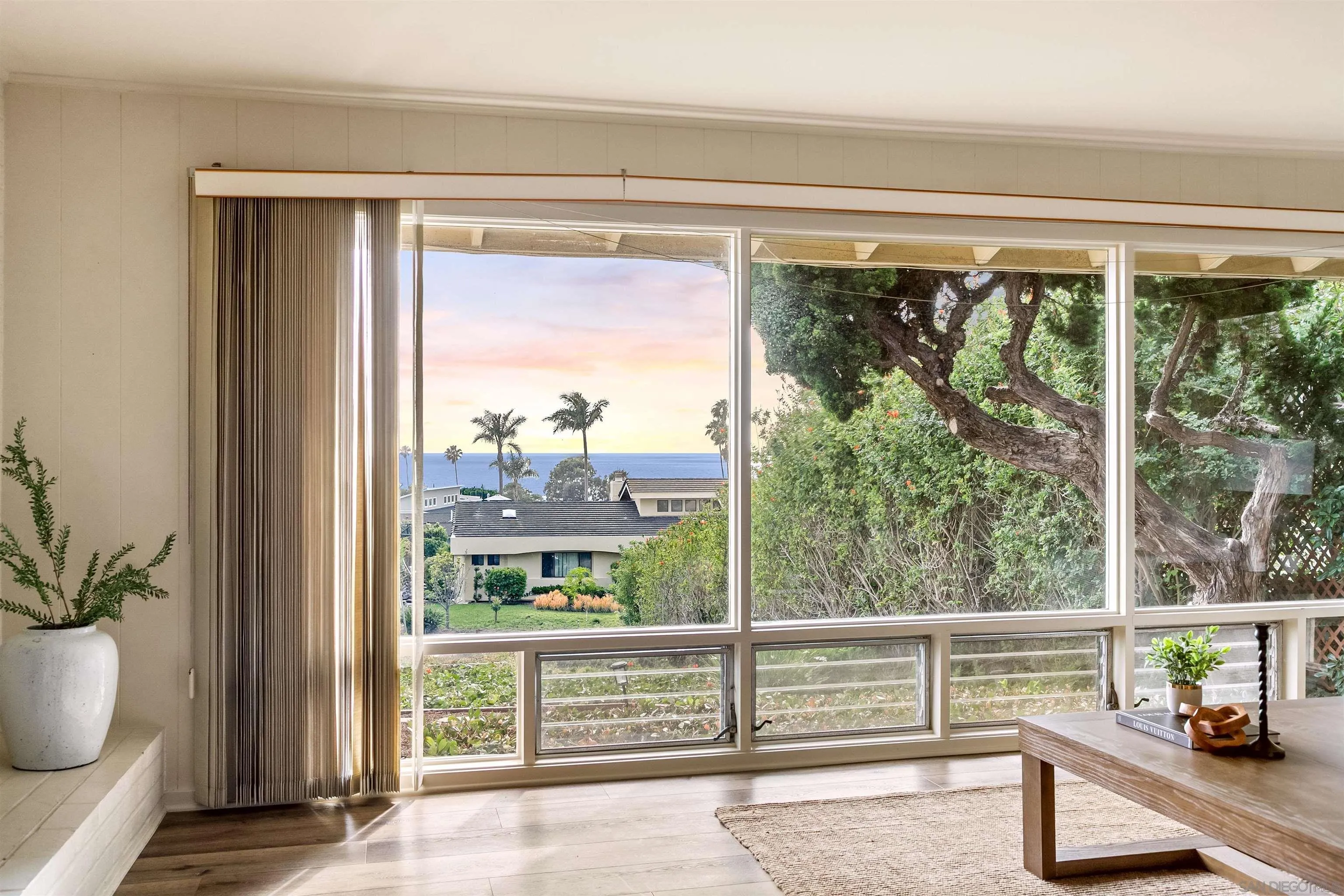 https://cdn.realtyfeed.com/cdn/127/260014906/54e1f76637d02d00c3ea9e0804c35a8e.webp