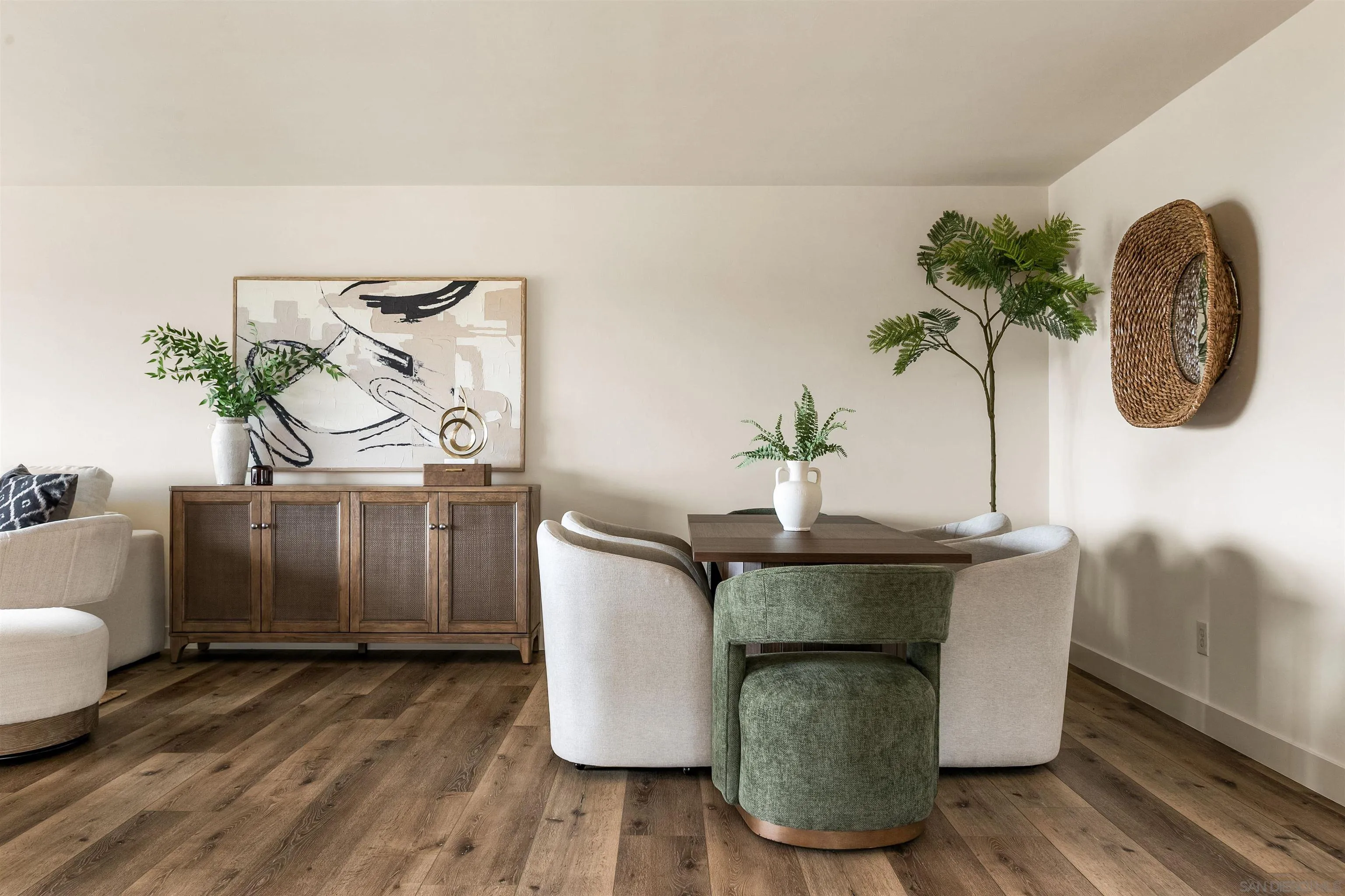 https://cdn.realtyfeed.com/cdn/127/260014906/62f06a9504469f9c633fe829041c720b.webp