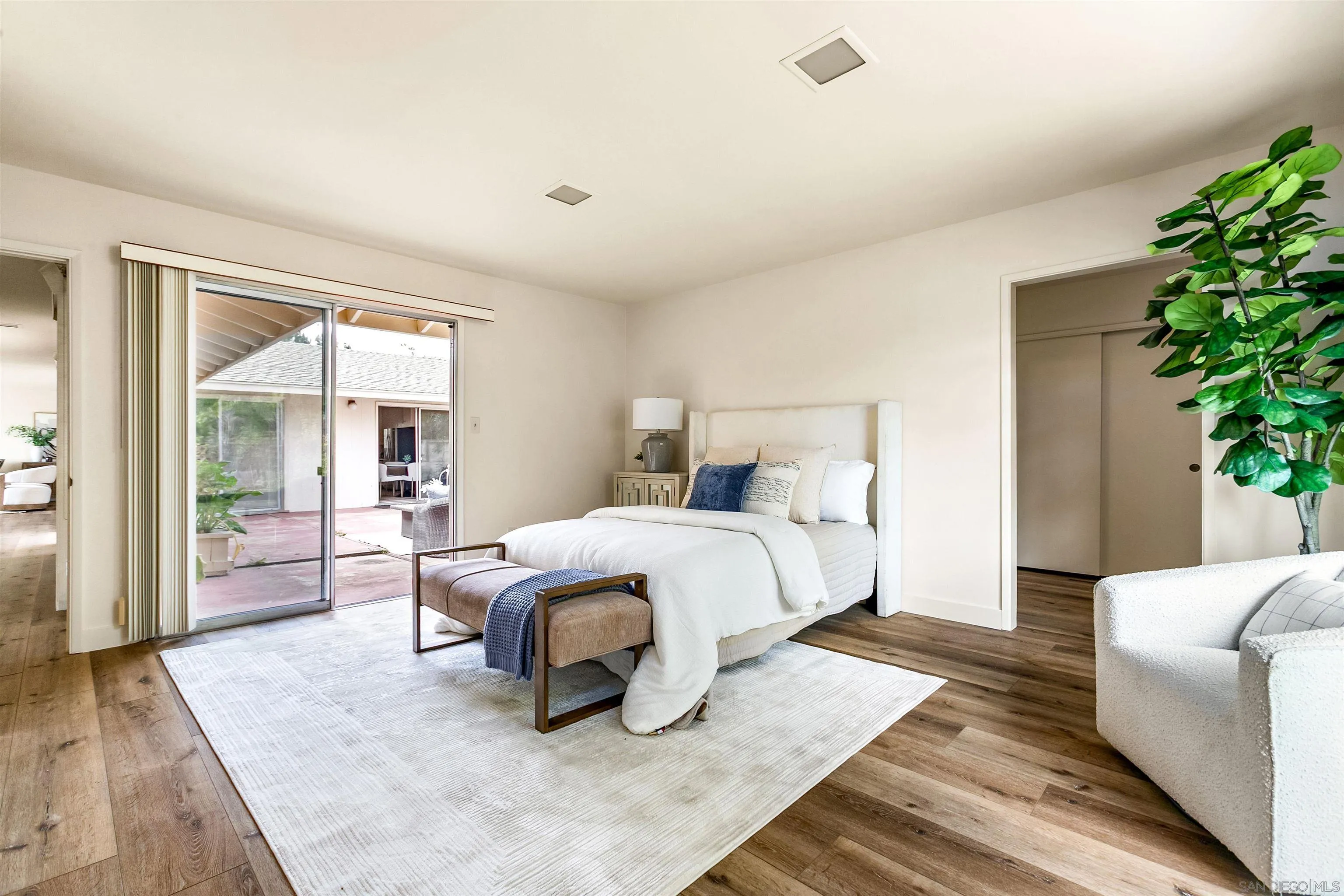 https://cdn.realtyfeed.com/cdn/127/260014906/932832195e85d10fab05cc4e26070181.webp