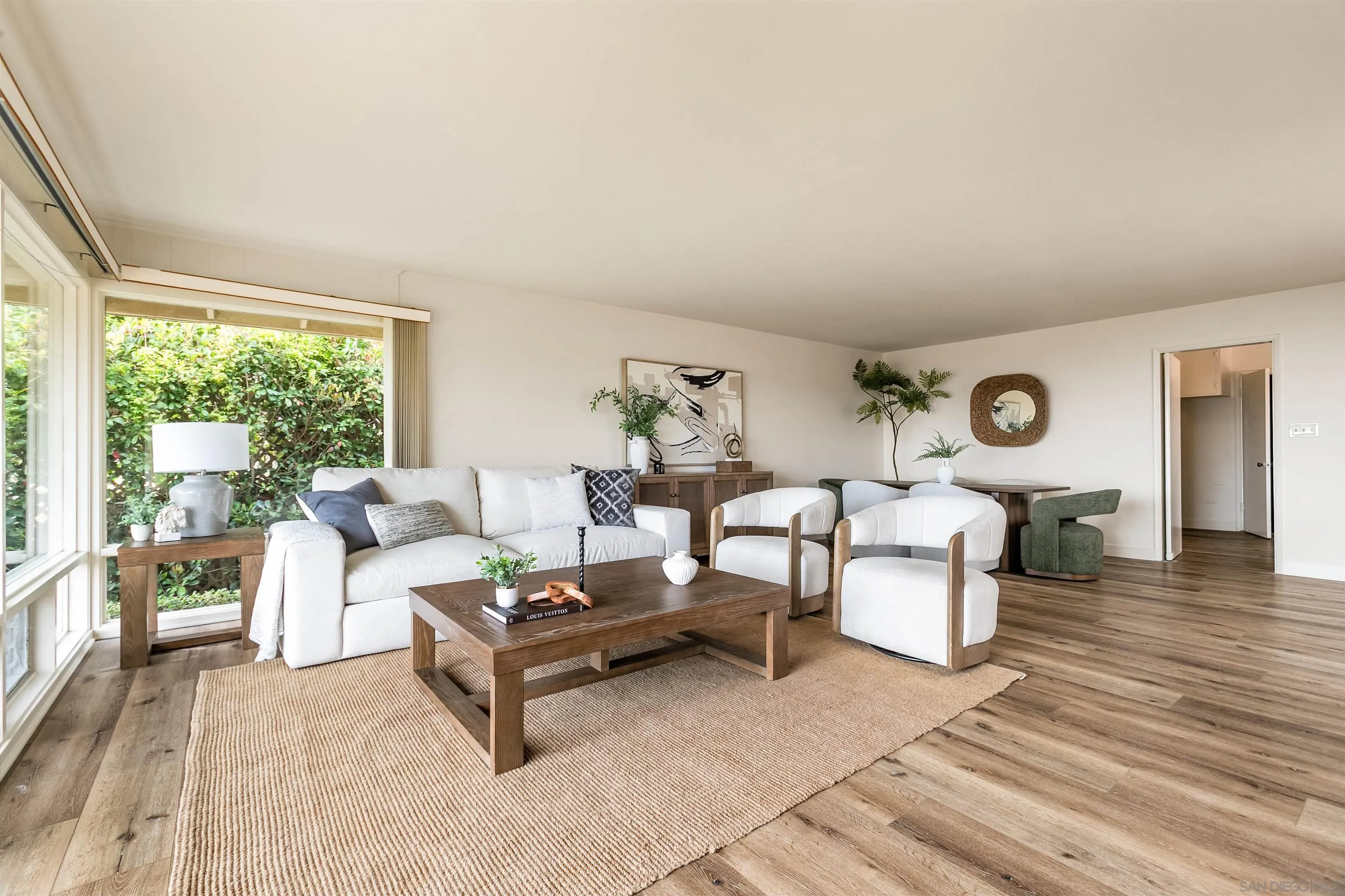 https://cdn.realtyfeed.com/cdn/127/260014906/d2a1317efc335bfb627d0fbefe8dbde1.webp