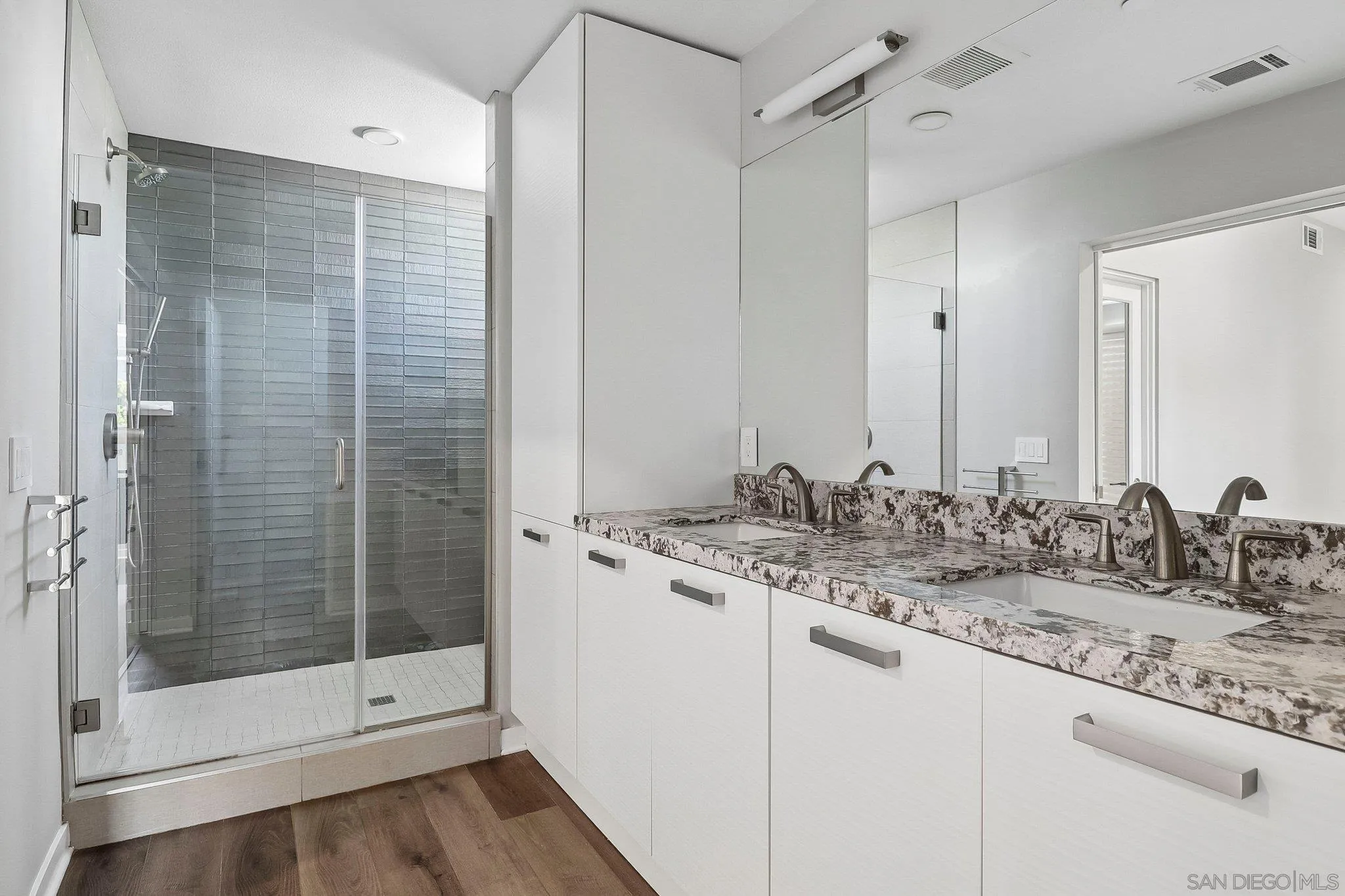 Photo #27: 260014921 Listing: Photo #27