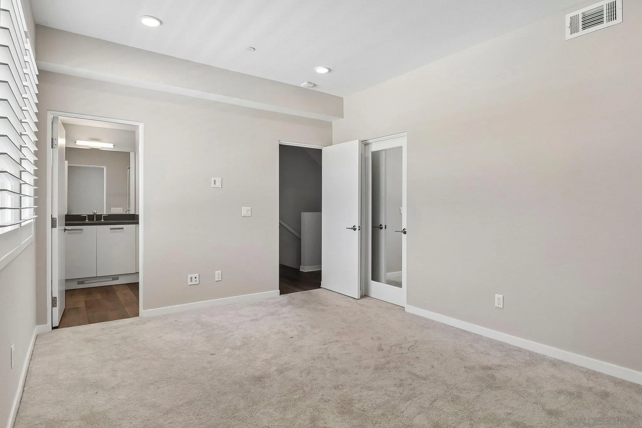 Photo #14: 260014921 Listing: Photo #14