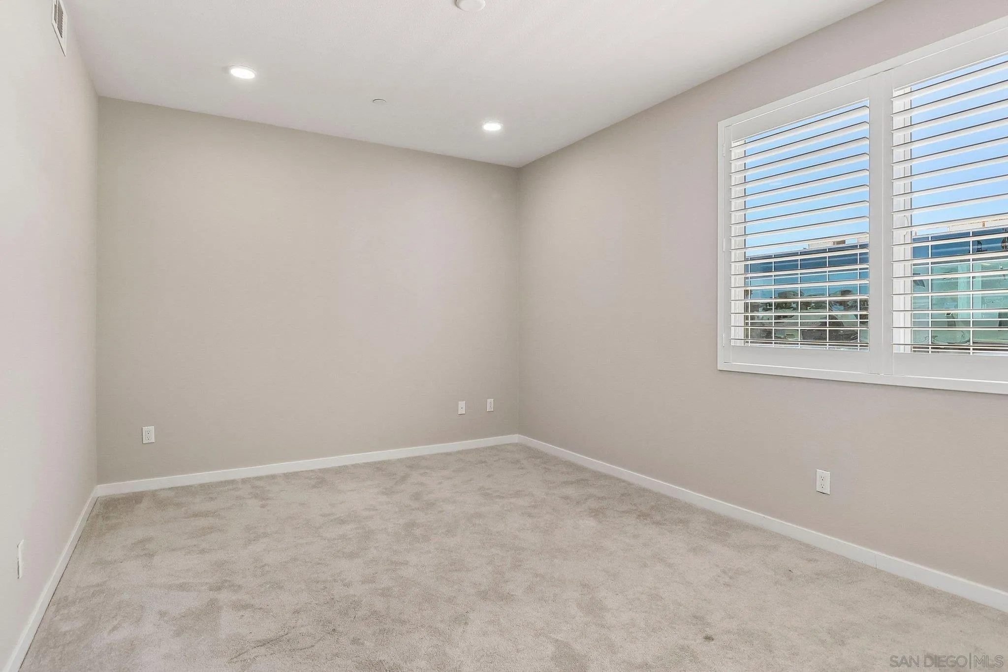 Photo #15: 260014921 Listing: Photo #15