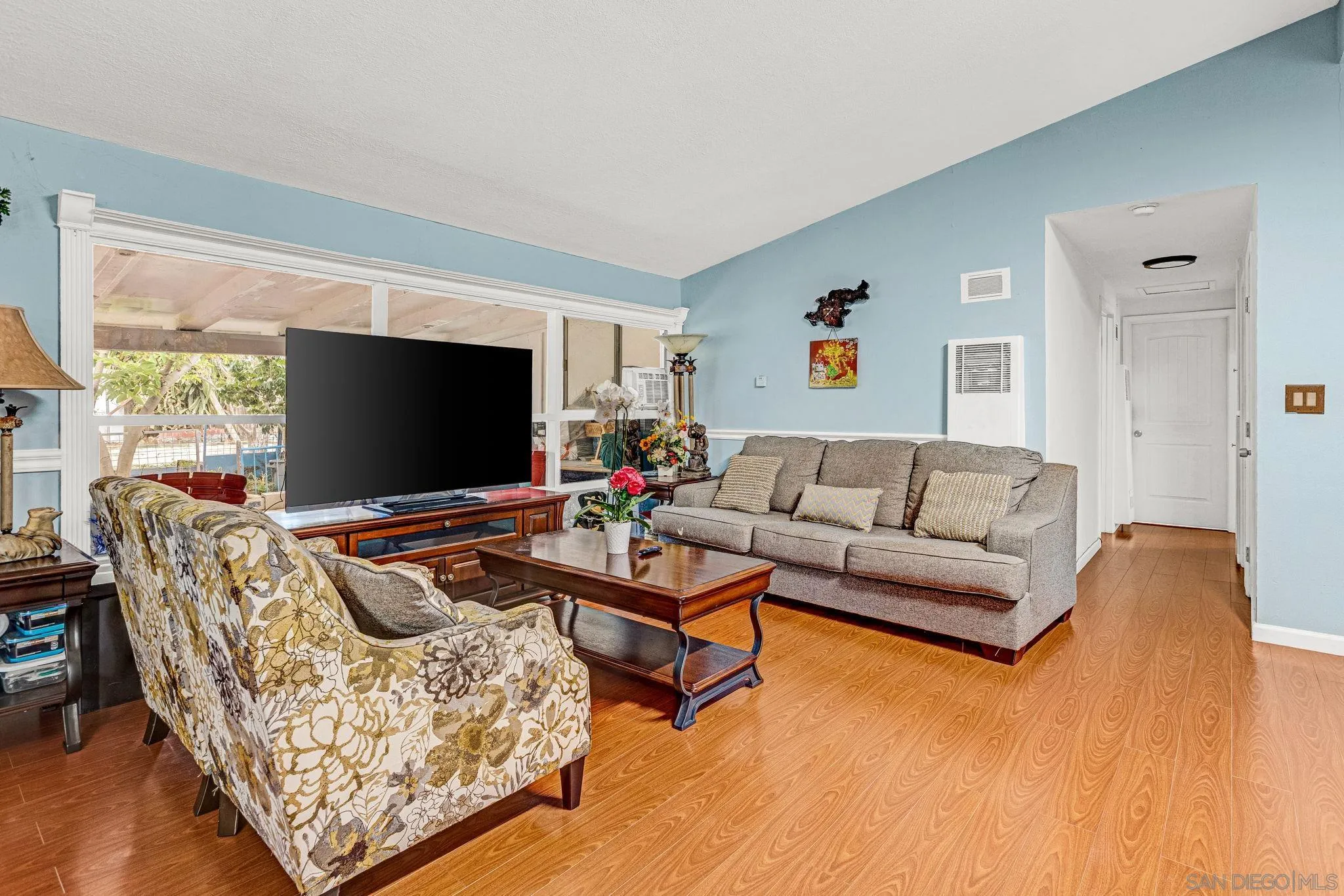 https://cdn.realtyfeed.com/cdn/127/260014924/8cfc12016c666bb404bf5a6cef56016c.webp