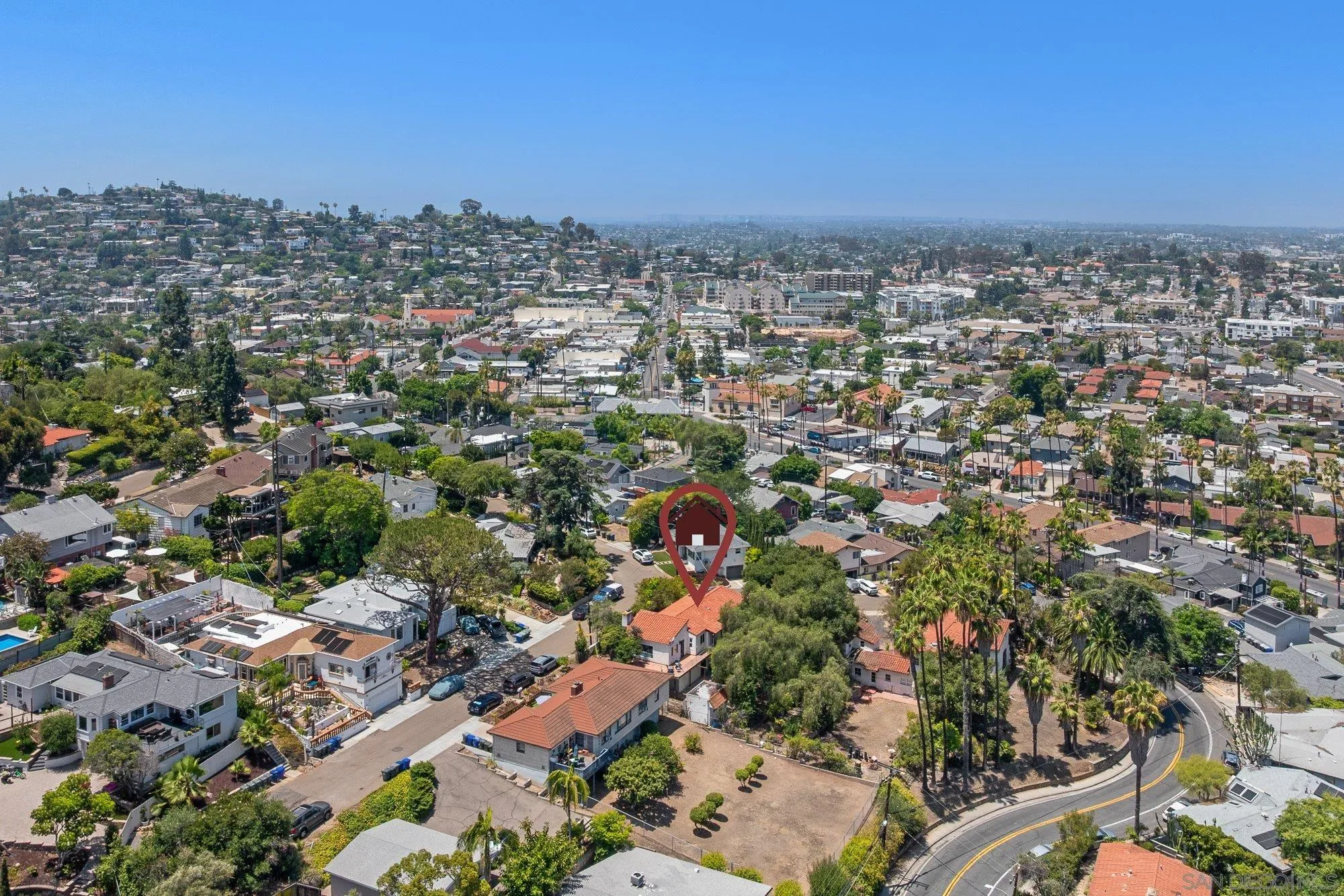 https://cdn.realtyfeed.com/cdn/127/260014929/019037b9b06bad1be7476f00fa8a2271.webp