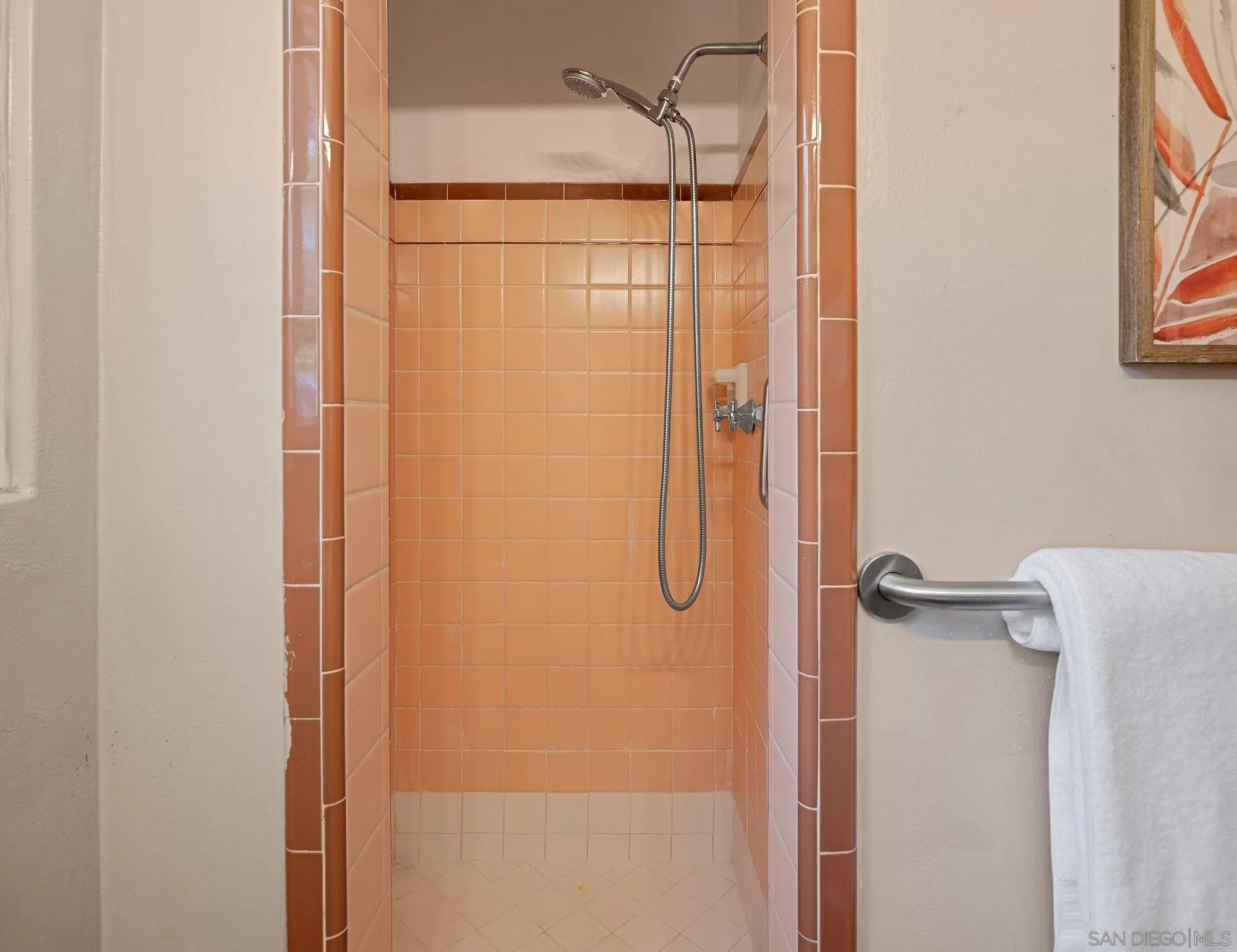 https://cdn.realtyfeed.com/cdn/127/260014929/09796301fb04d24e76788239083431d6.webp