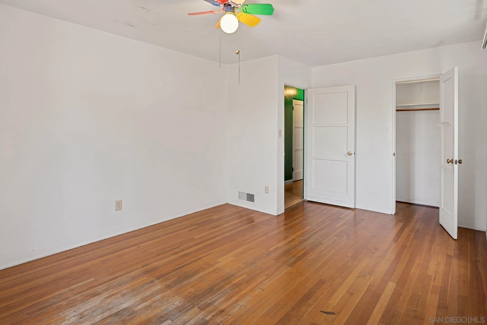 https://cdn.realtyfeed.com/cdn/127/260014929/58b1ed2684cd3800ea234a59464ca1d8.webp