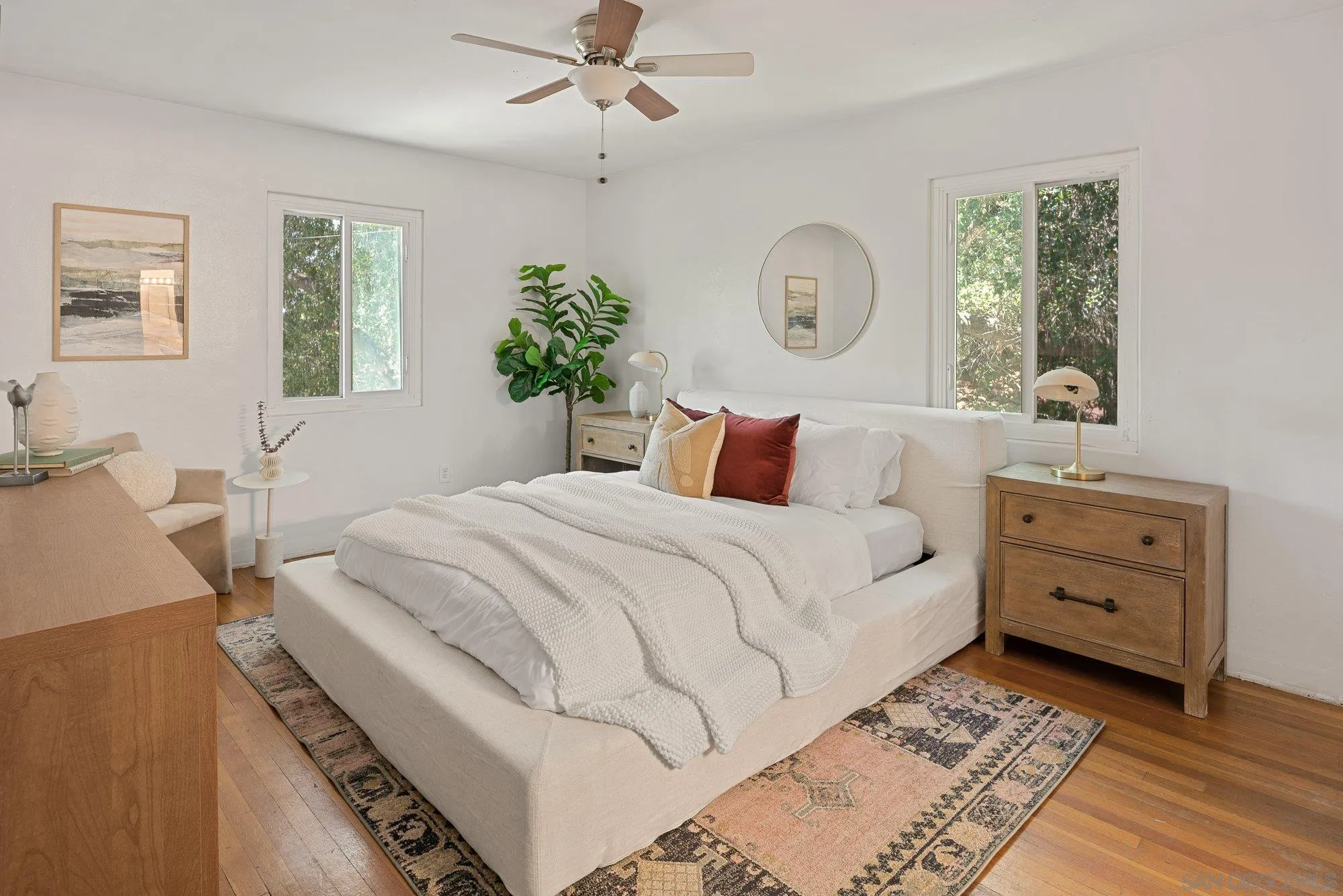 https://cdn.realtyfeed.com/cdn/127/260014929/e1b7cb7efd40ebe1b756de9ca6c0ead5.webp