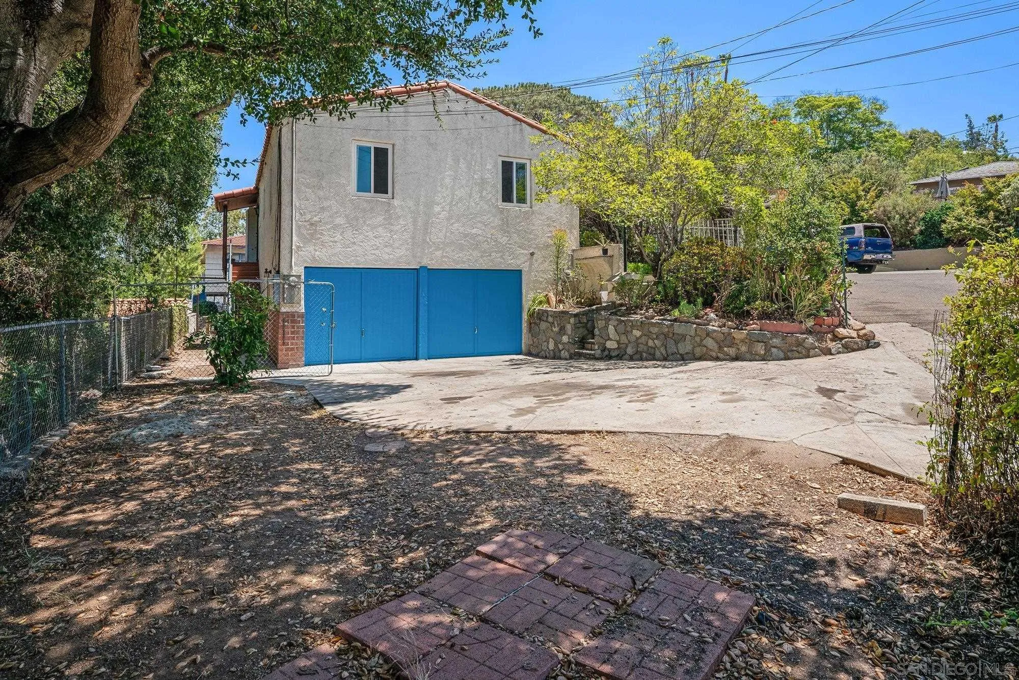 https://cdn.realtyfeed.com/cdn/127/260014929/fcca2fa2a94a3291bb059e616191a825.webp