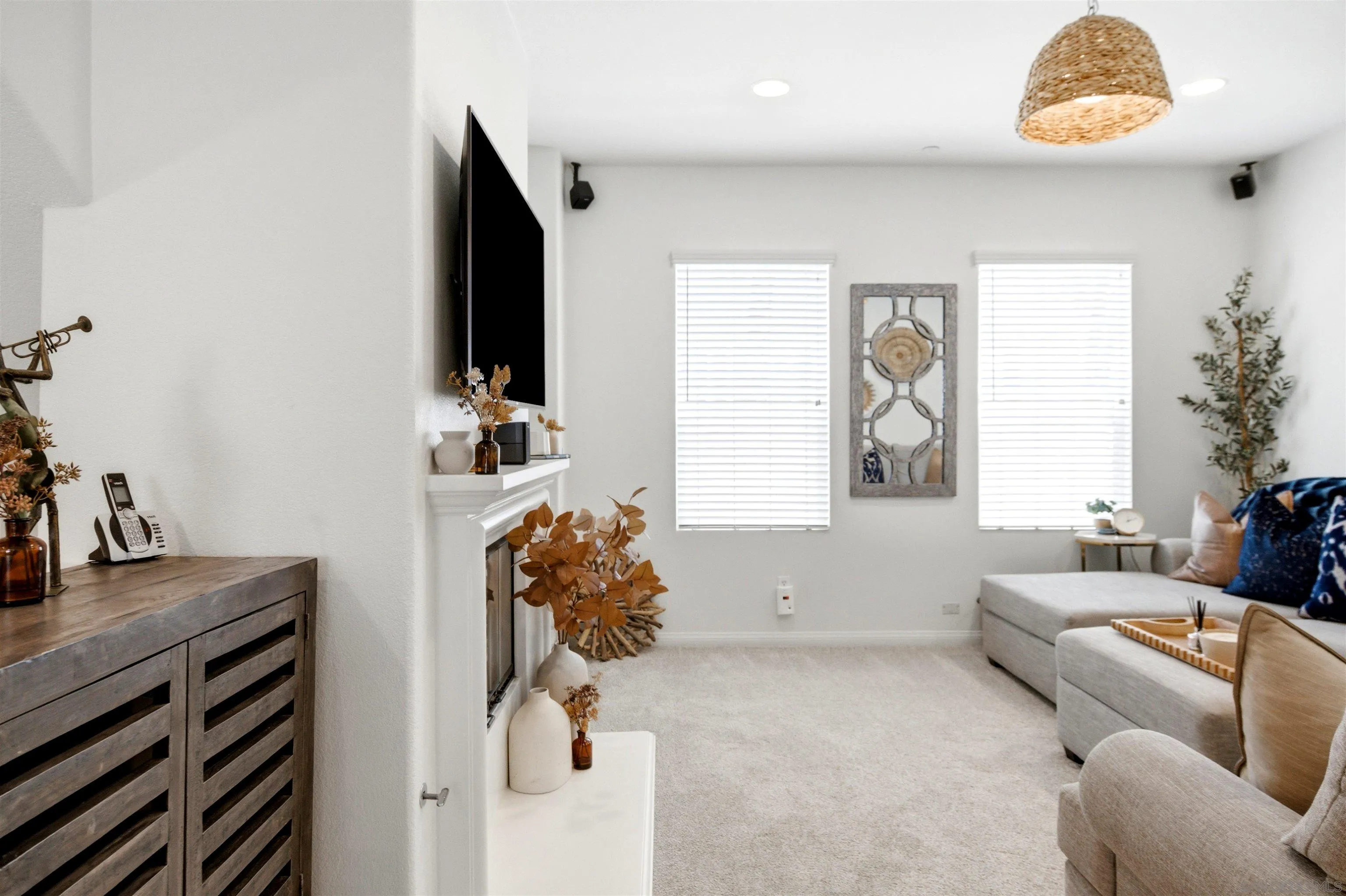 https://cdn.realtyfeed.com/cdn/127/260014934/18eb99b58e53b73a1e8e1b741938794d.webp