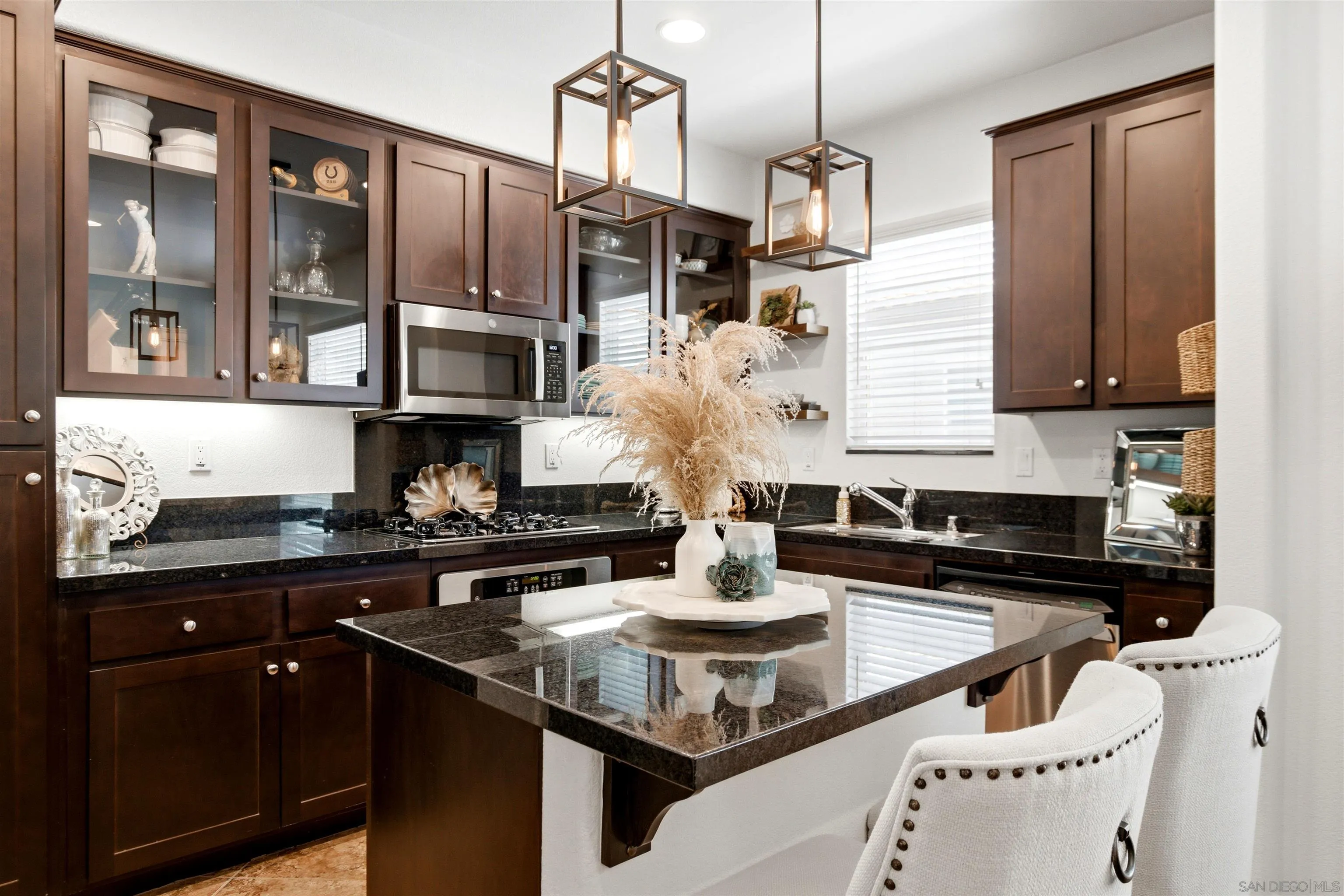 https://cdn.realtyfeed.com/cdn/127/260014934/2edbe8f4a5e5be277a5efc1a3f7032ec.webp