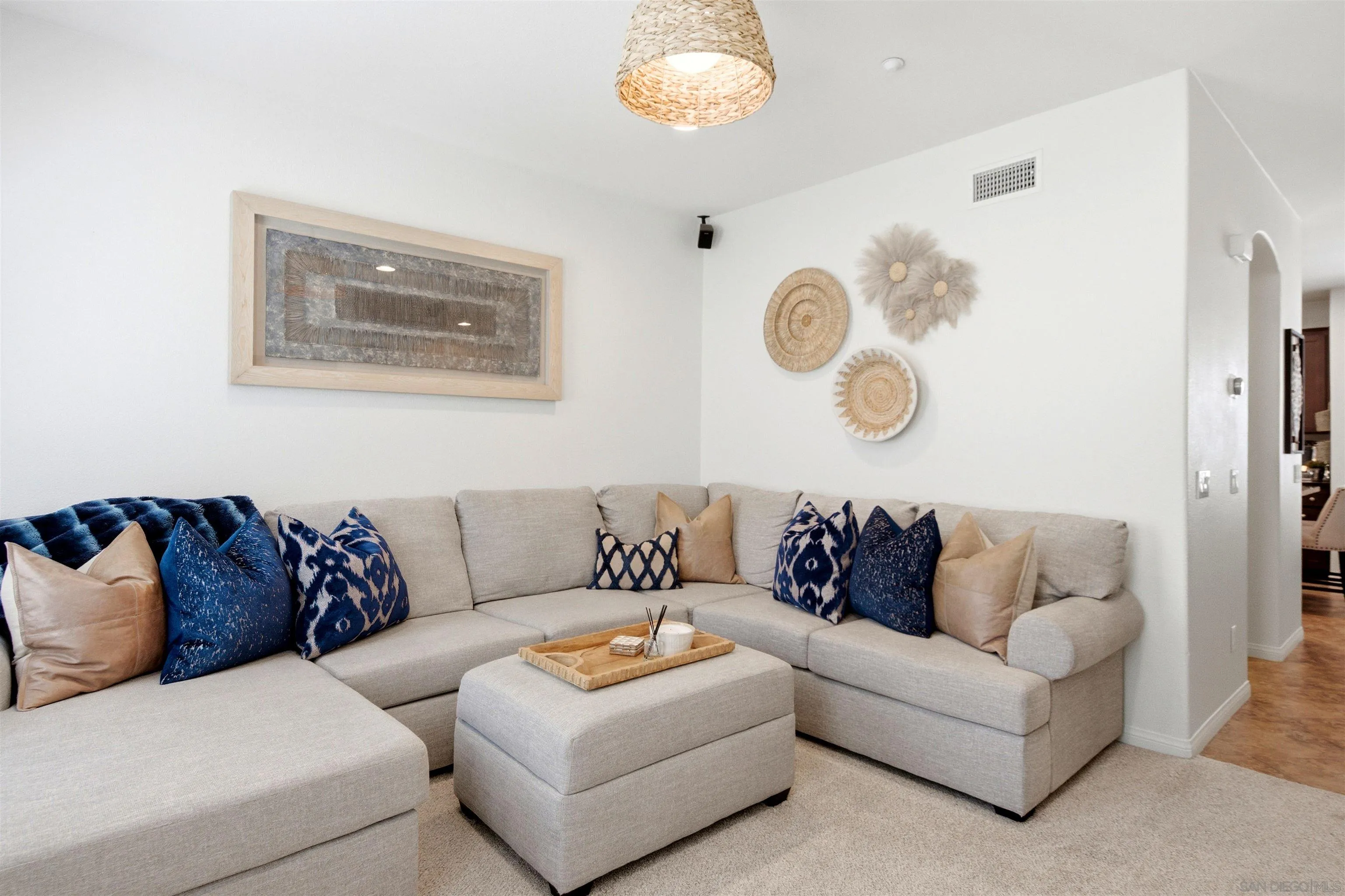 https://cdn.realtyfeed.com/cdn/127/260014934/402c0170e8a323c732917e44bc8c59da.webp