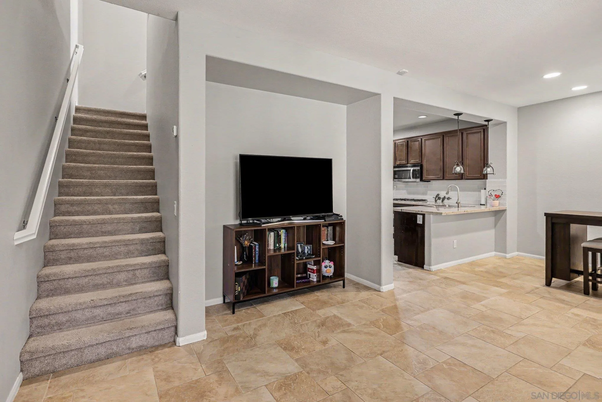 Photo #11: 260014935 Listing: Photo #11
