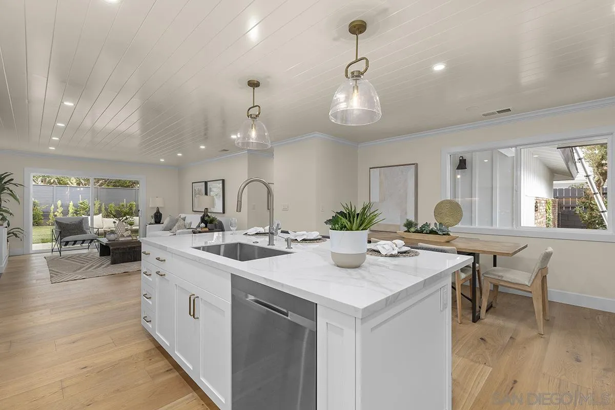 https://cdn.realtyfeed.com/cdn/127/260014945/794db34a061d7abdc1f9d7e339b951ec.webp