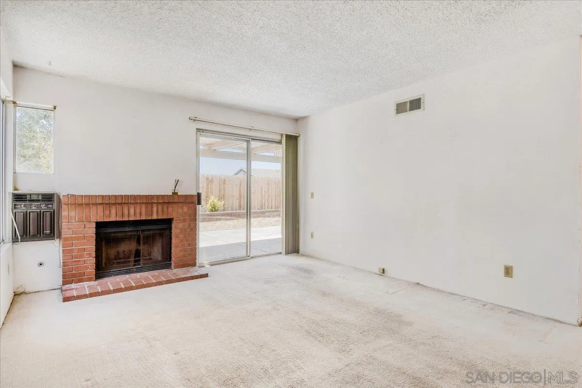 Photo #8: 260014947 Listing: Photo #8