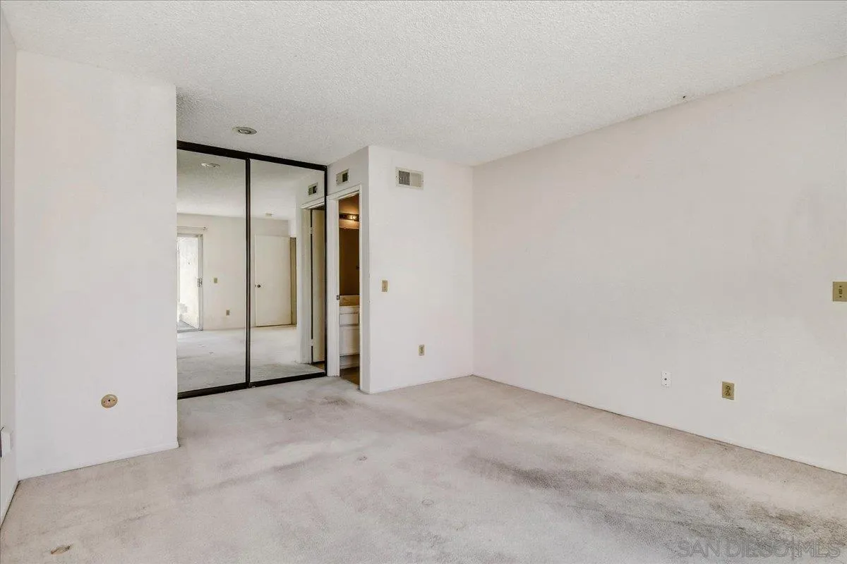 Photo #22: 260014947 Listing: Photo #22