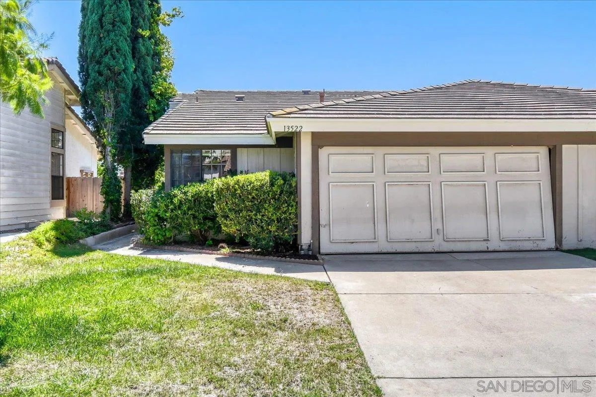 Photo #3: 260014947 Listing: Photo #3