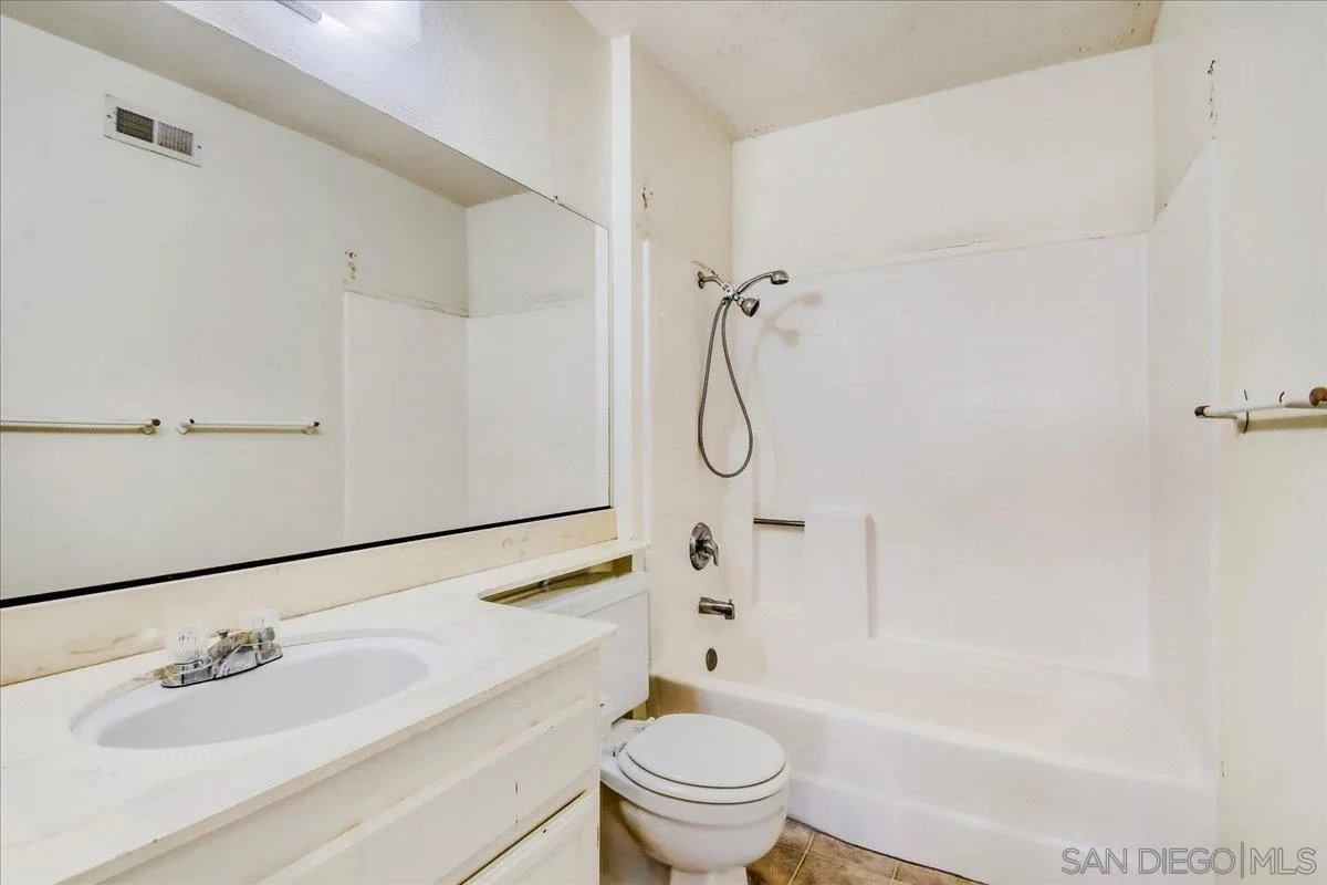Photo #19: 260014947 Listing: Photo #19