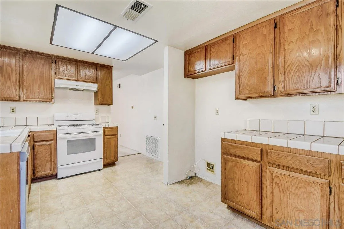 Photo #15: 260014947 Listing: Photo #15