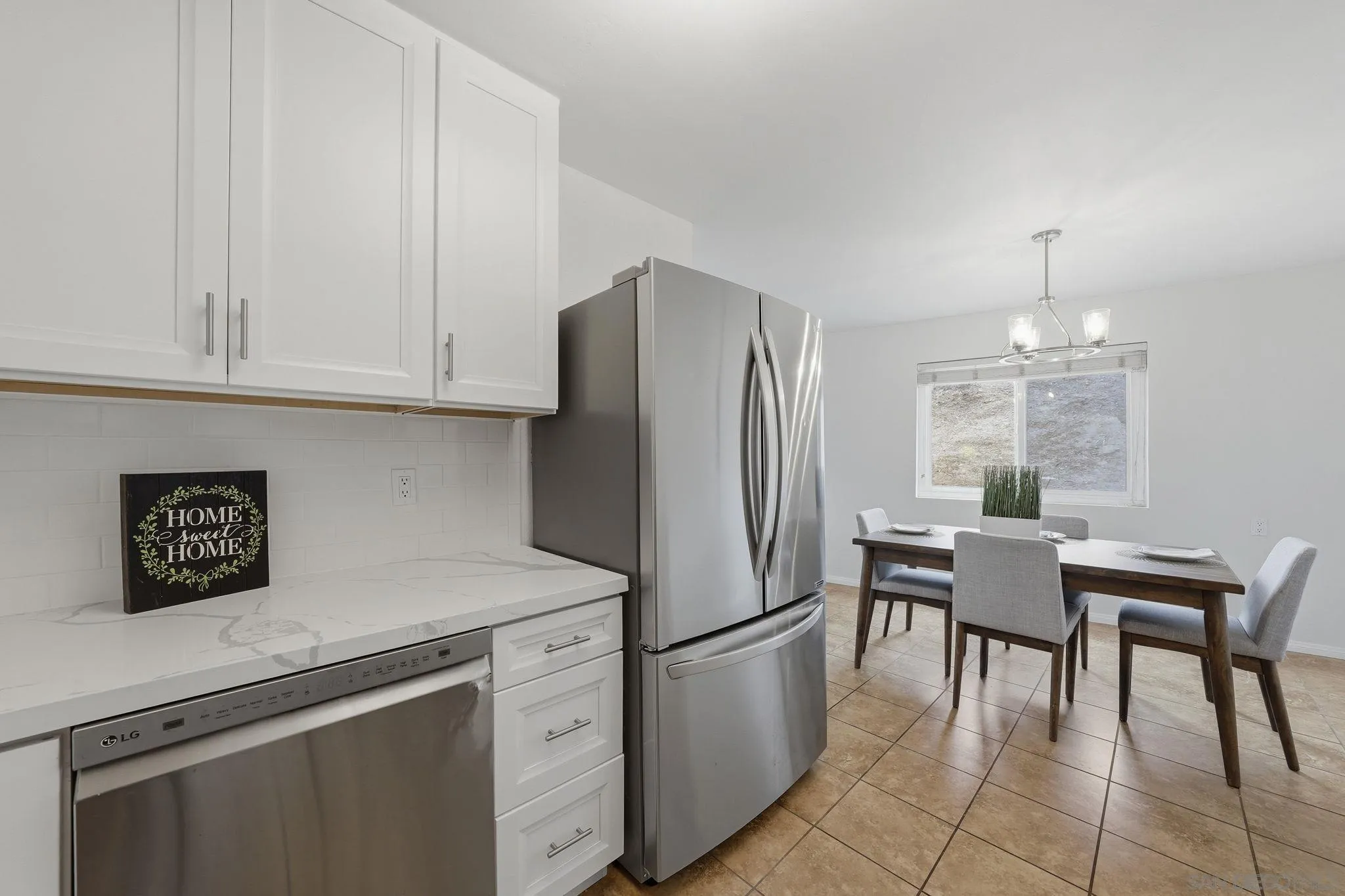 https://cdn.realtyfeed.com/cdn/127/260014951/38e533589eadb8184188d5fd72e527bb.webp