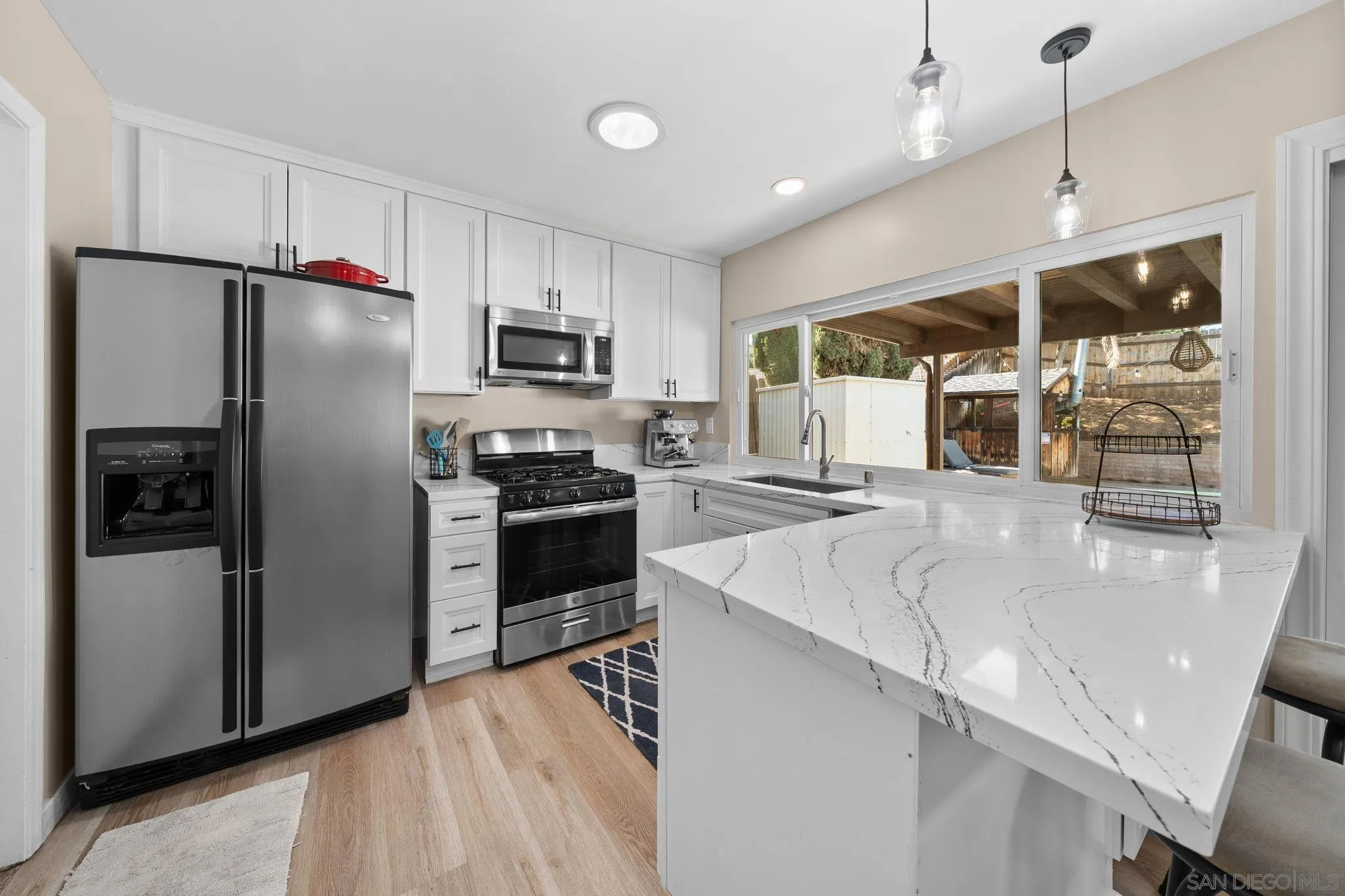 https://cdn.realtyfeed.com/cdn/127/260014953/0143f2e780499323dd0392ada656023b.webp