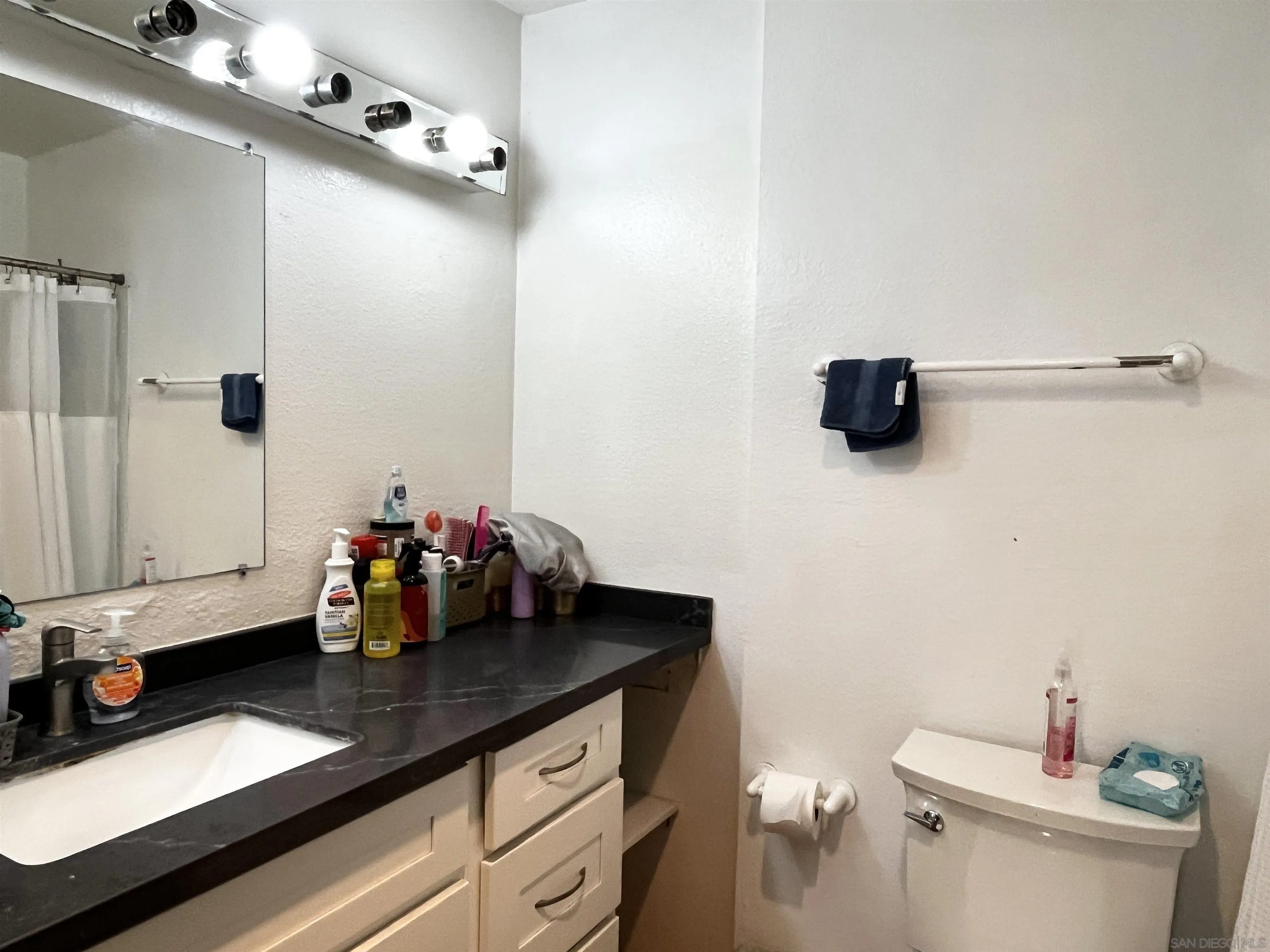 Photo #14: 260014956 Listing: Photo #14